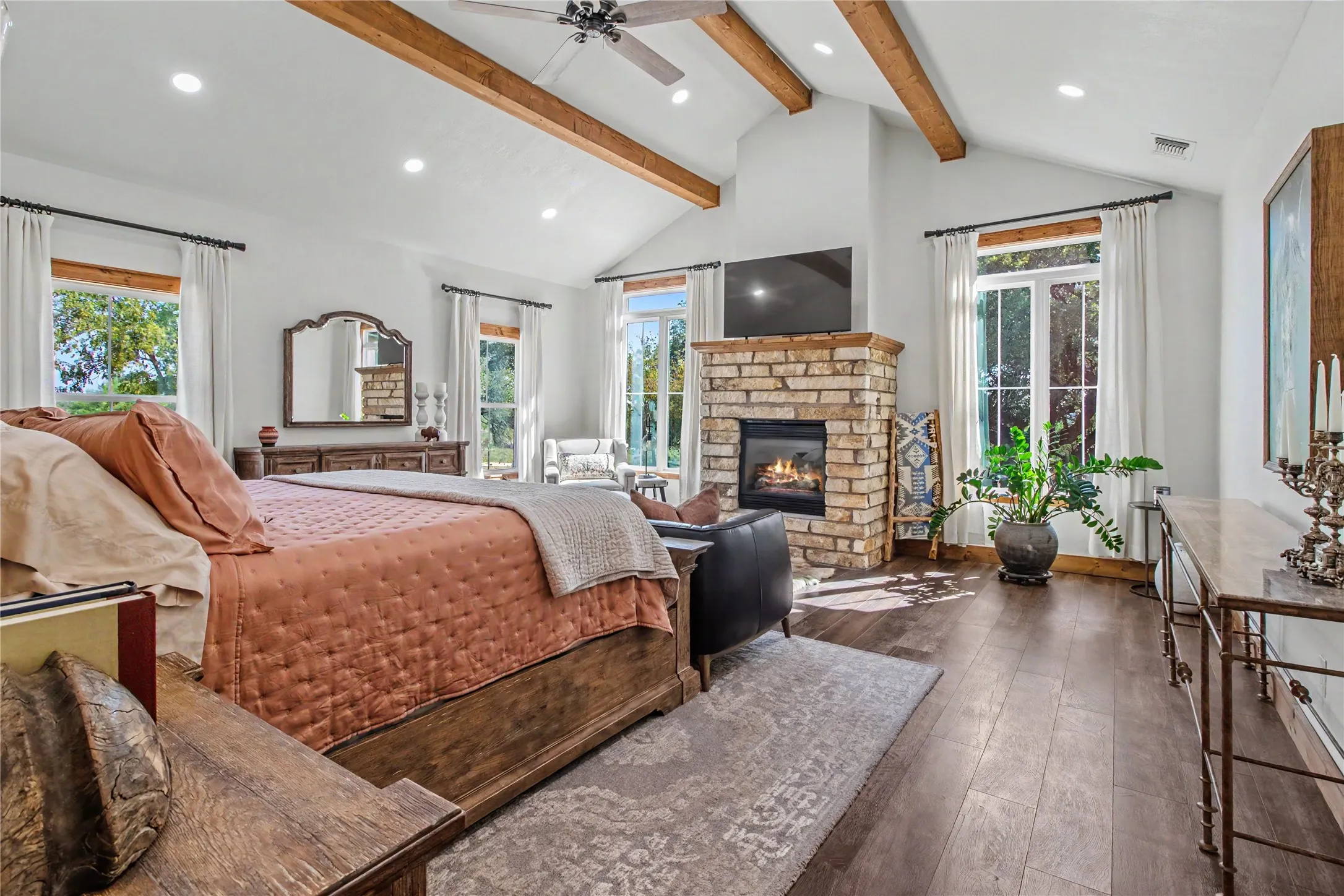 Single Family Residence For Sale in Young County , 451 Rosser Ranch Road, Graham, Texas 76450, 4 Bedroom, 3 Bathroom, Garage spaces, 3,822 Sqft, built in 2010, mls#21256048, Real Estate Agent in Graham, Homes For Sale in Young county, Homes For Sale in Graham, Realtor in Graham Texas, Real Estate Brokerage Independent Realty Texas, Luminita Cordes Realtor