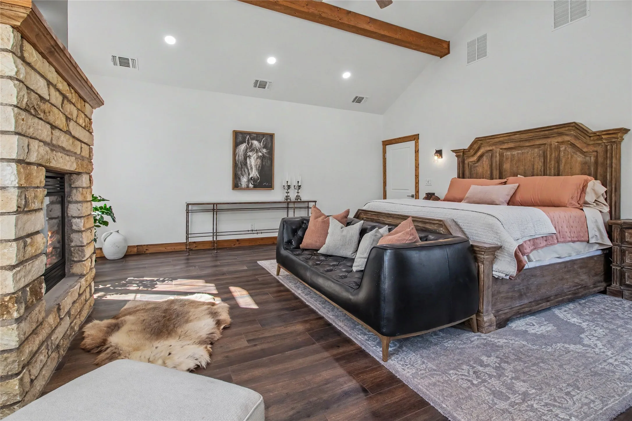 Single Family Residence For Sale in Young County , 451 Rosser Ranch Road, Graham, Texas 76450, 4 Bedroom, 3 Bathroom, Garage spaces, 3,822 Sqft, built in 2010, mls#21256048, Real Estate Agent in Graham, Homes For Sale in Young county, Homes For Sale in Graham, Realtor in Graham Texas, Real Estate Brokerage Independent Realty Texas, Luminita Cordes Realtor