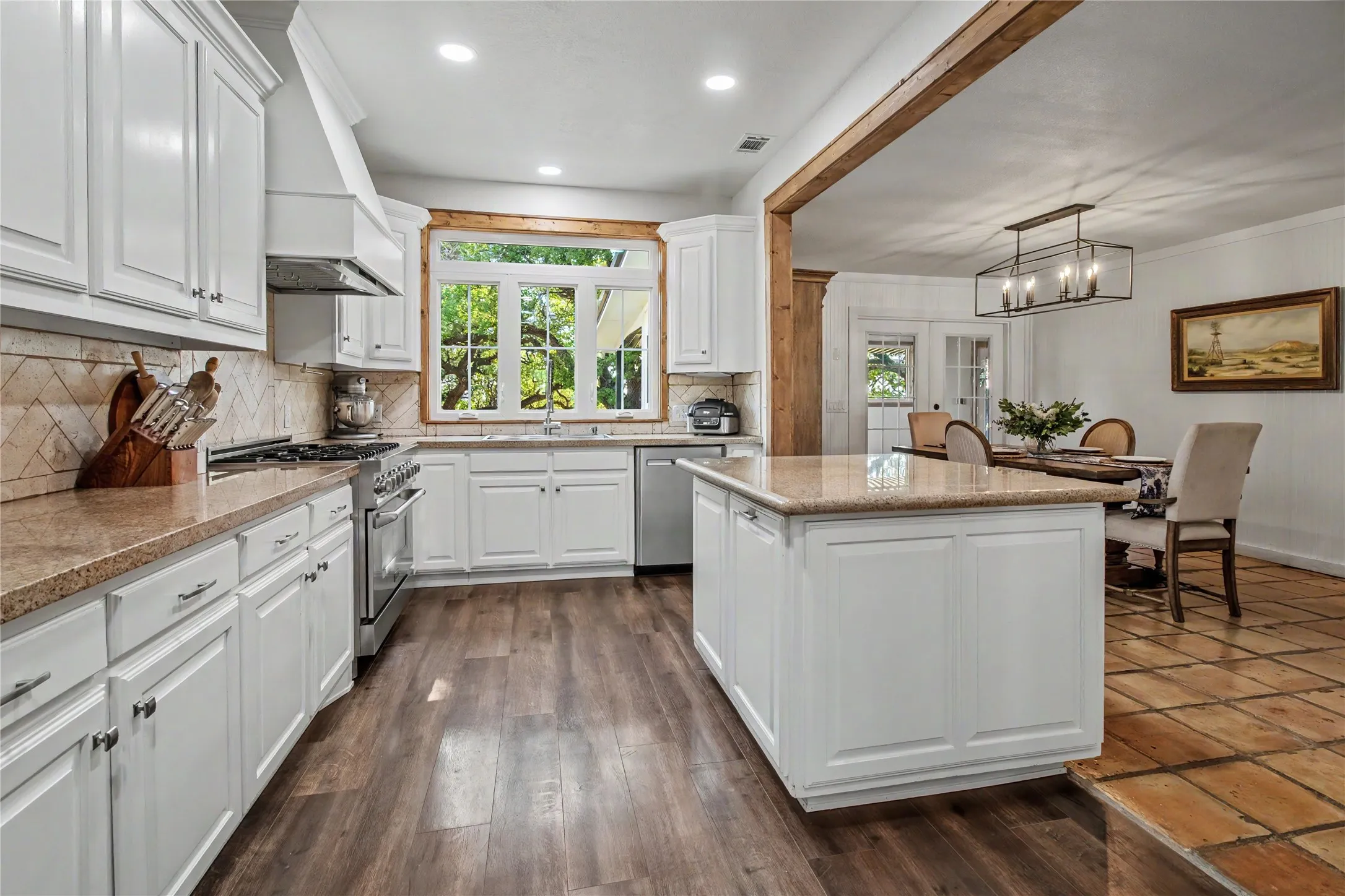 Single Family Residence For Sale in Young County , 451 Rosser Ranch Road, Graham, Texas 76450, 4 Bedroom, 3 Bathroom, Garage spaces, 3,822 Sqft, built in 2010, mls#21256048, Real Estate Agent in Graham, Homes For Sale in Young county, Homes For Sale in Graham, Realtor in Graham Texas, Real Estate Brokerage Independent Realty Texas, Luminita Cordes Realtor