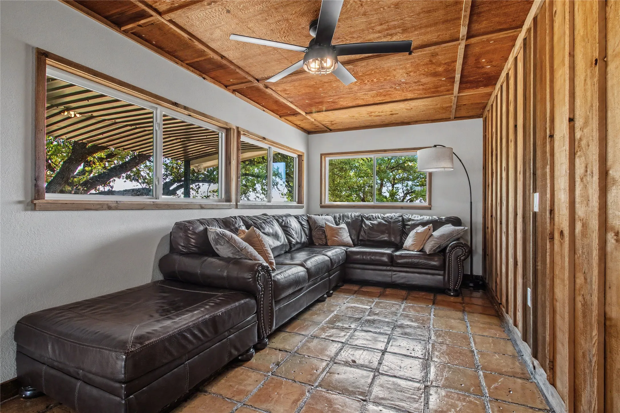 Single Family Residence For Sale in Young County , 451 Rosser Ranch Road, Graham, Texas 76450, 4 Bedroom, 3 Bathroom, Garage spaces, 3,822 Sqft, built in 2010, mls#21256048, Real Estate Agent in Graham, Homes For Sale in Young county, Homes For Sale in Graham, Realtor in Graham Texas, Real Estate Brokerage Independent Realty Texas, Luminita Cordes Realtor