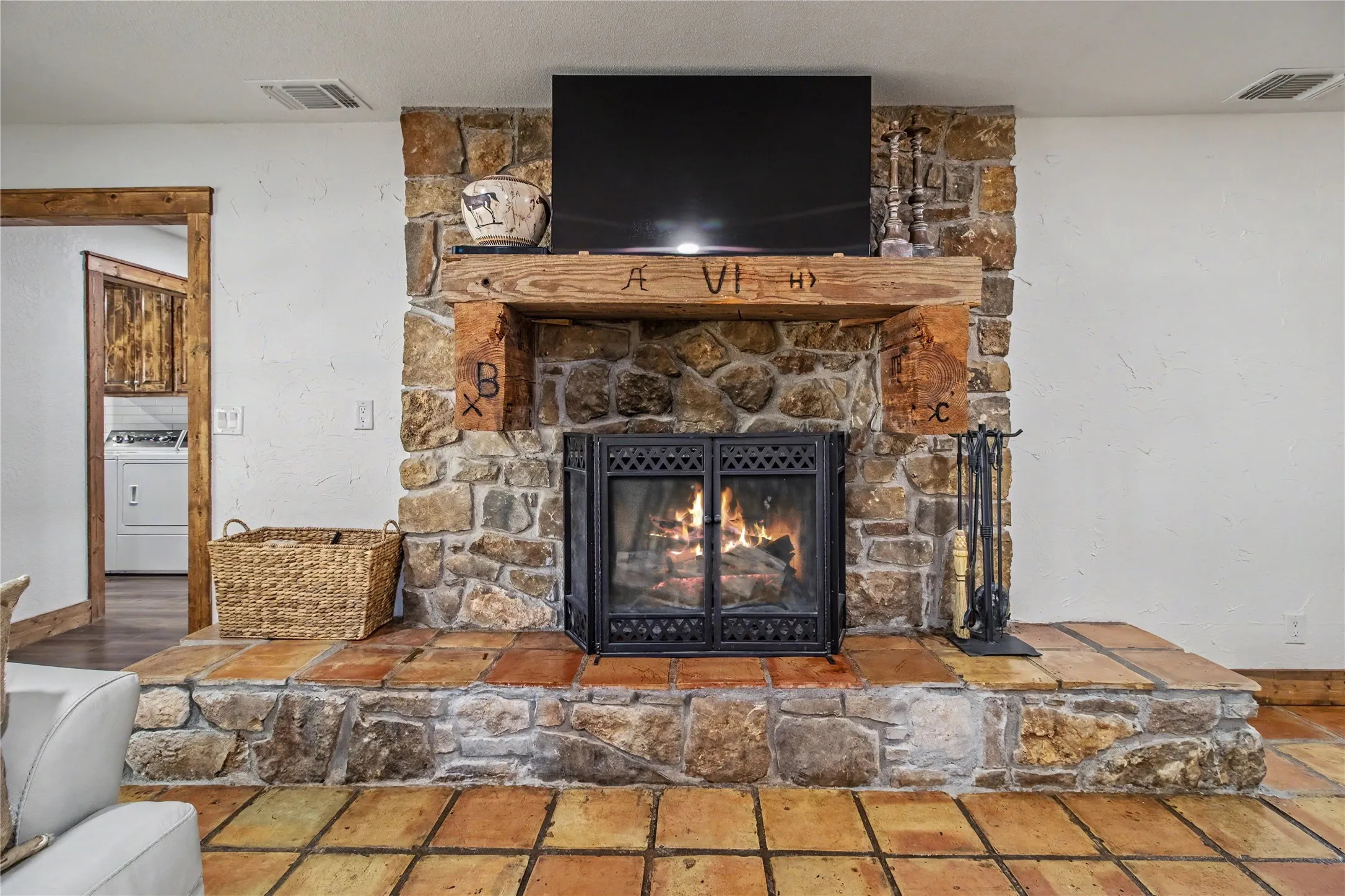 Single Family Residence For Sale in Young County , 451 Rosser Ranch Road, Graham, Texas 76450, 4 Bedroom, 3 Bathroom, Garage spaces, 3,822 Sqft, built in 2010, mls#21256048, Real Estate Agent in Graham, Homes For Sale in Young county, Homes For Sale in Graham, Realtor in Graham Texas, Real Estate Brokerage Independent Realty Texas, Luminita Cordes Realtor