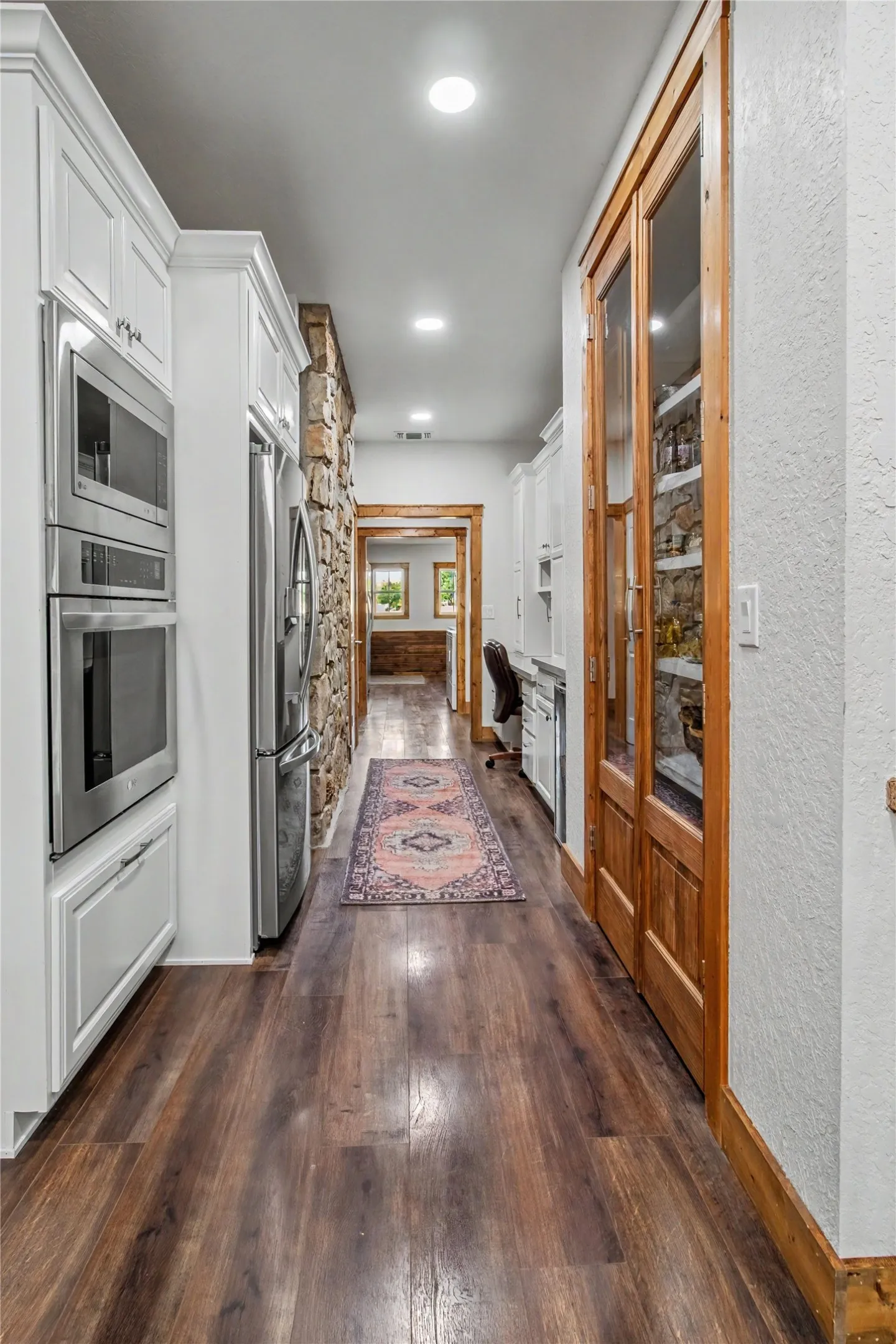 Single Family Residence For Sale in Young County , 451 Rosser Ranch Road, Graham, Texas 76450, 4 Bedroom, 3 Bathroom, Garage spaces, 3,822 Sqft, built in 2010, mls#21256048, Real Estate Agent in Graham, Homes For Sale in Young county, Homes For Sale in Graham, Realtor in Graham Texas, Real Estate Brokerage Independent Realty Texas, Luminita Cordes Realtor