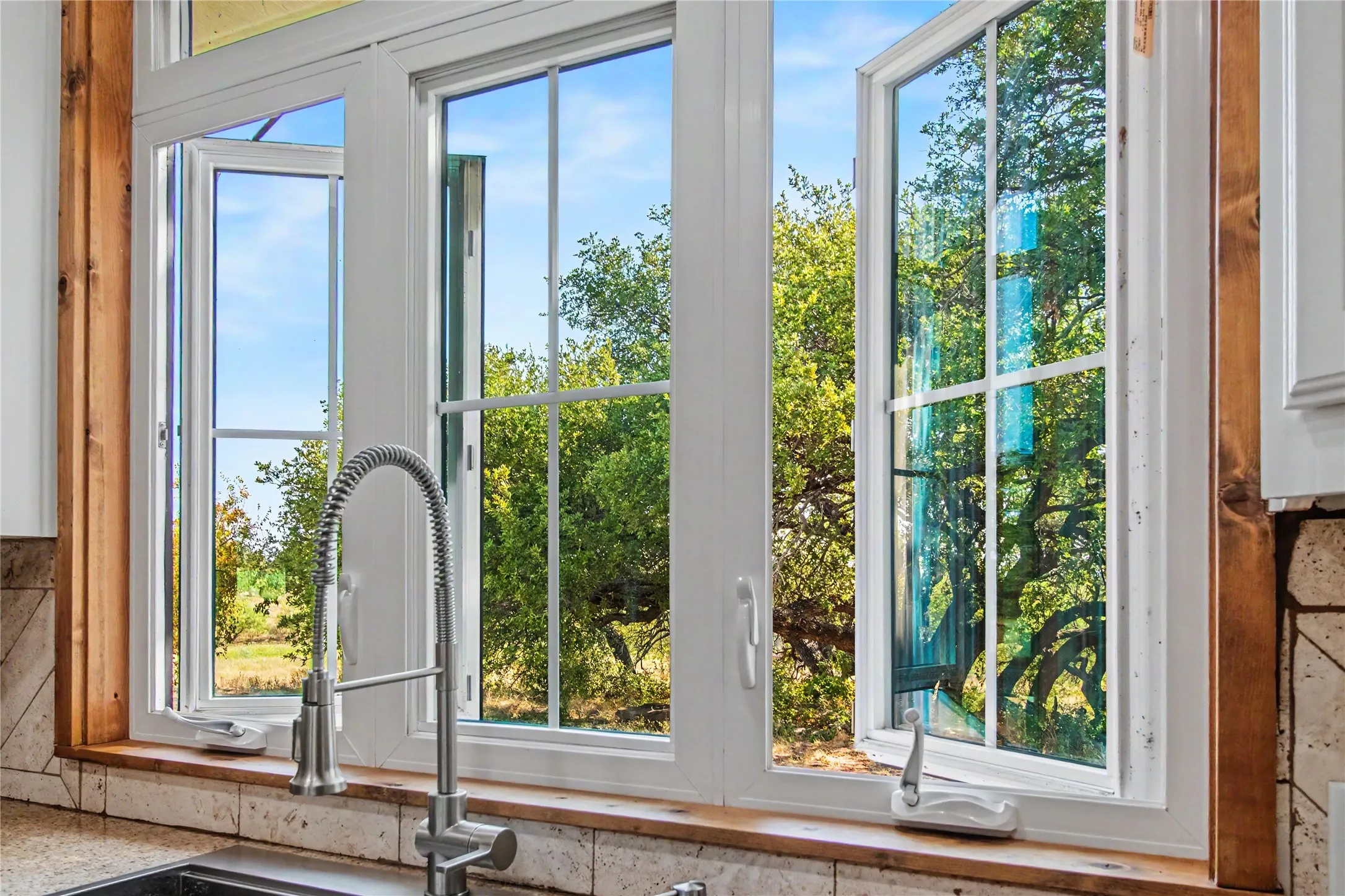 Single Family Residence For Sale in Young County , 451 Rosser Ranch Road, Graham, Texas 76450, 4 Bedroom, 3 Bathroom, Garage spaces, 3,822 Sqft, built in 2010, mls#21256048, Real Estate Agent in Graham, Homes For Sale in Young county, Homes For Sale in Graham, Realtor in Graham Texas, Real Estate Brokerage Independent Realty Texas, Luminita Cordes Realtor