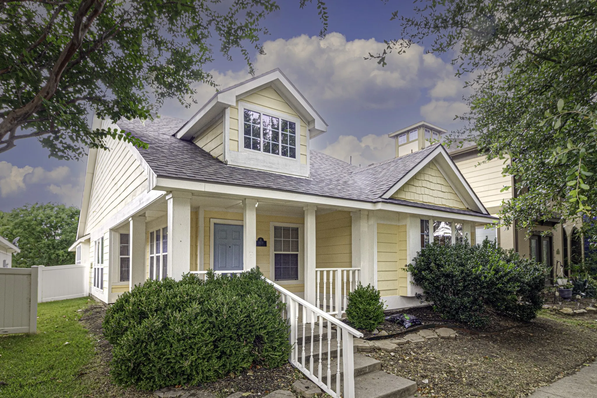 Single Family Residence For Sale in Denton County , 1609 Jasmine Trail, Savannah, Texas 76227, 3 Bedroom, 2 Bathroom, 2 Garage spaces, 1,350 Sqft, built in 2005, mls#21333090, Real Estate Agent in Savannah, Homes For Sale in Denton county, Homes For Sale in Savannah, Realtor in Savannah Texas, Real Estate Brokerage Independent Realty Texas, Luminita Cordes Realtor