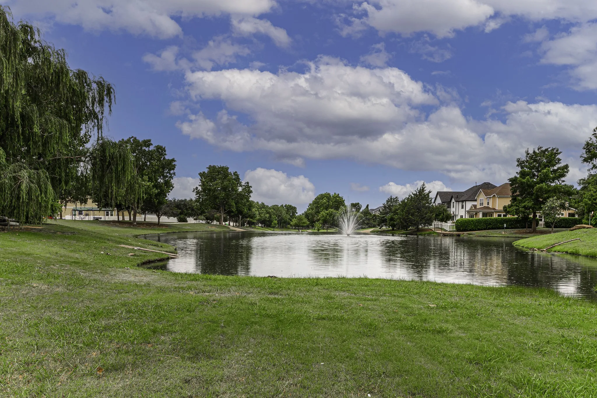 Single Family Residence For Sale in Denton County , 1609 Jasmine Trail, Savannah, Texas 76227, 3 Bedroom, 2 Bathroom, 2 Garage spaces, 1,350 Sqft, built in 2005, mls#21333090, Real Estate Agent in Savannah, Homes For Sale in Denton county, Homes For Sale in Savannah, Realtor in Savannah Texas, Real Estate Brokerage Independent Realty Texas, Luminita Cordes Realtor