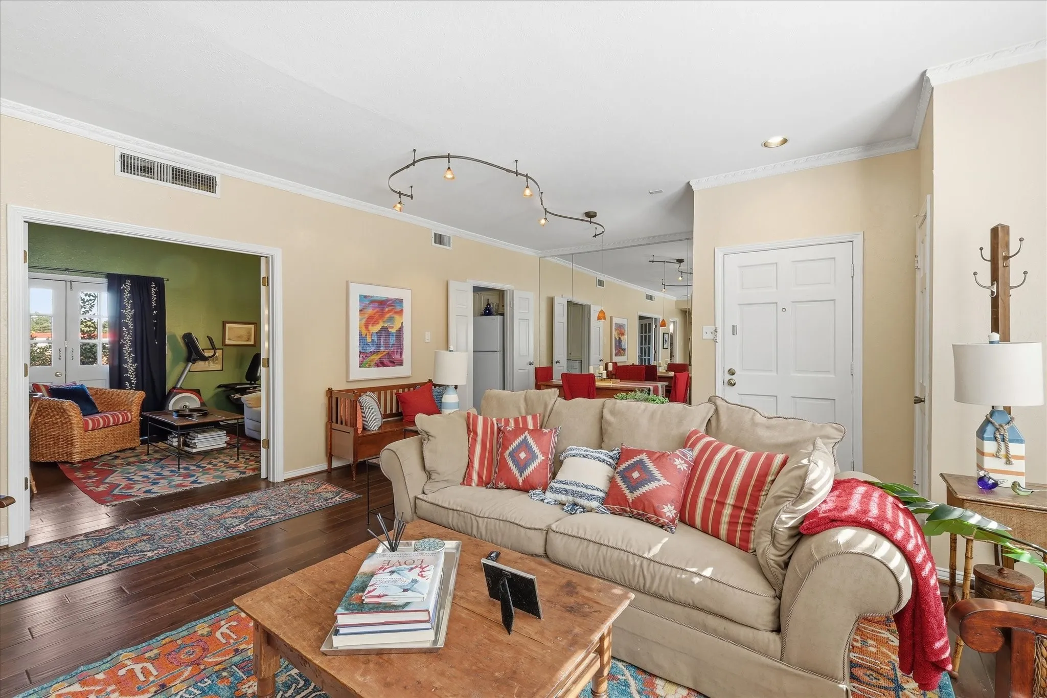 Condominium For Sale in Tarrant County , 4415 S Bellaire Drive S 202S, Fort Worth, Texas 76109, 2 Bedroom, 2 Bathroom, Garage spaces, 1,179 Sqft, built in 1972, mls#21327635, Real Estate Agent in Fort Worth, Homes For Sale in Tarrant county, Homes For Sale in Fort Worth, Realtor in Fort Worth Texas, Real Estate Brokerage Independent Realty Texas, Luminita Cordes Realtor