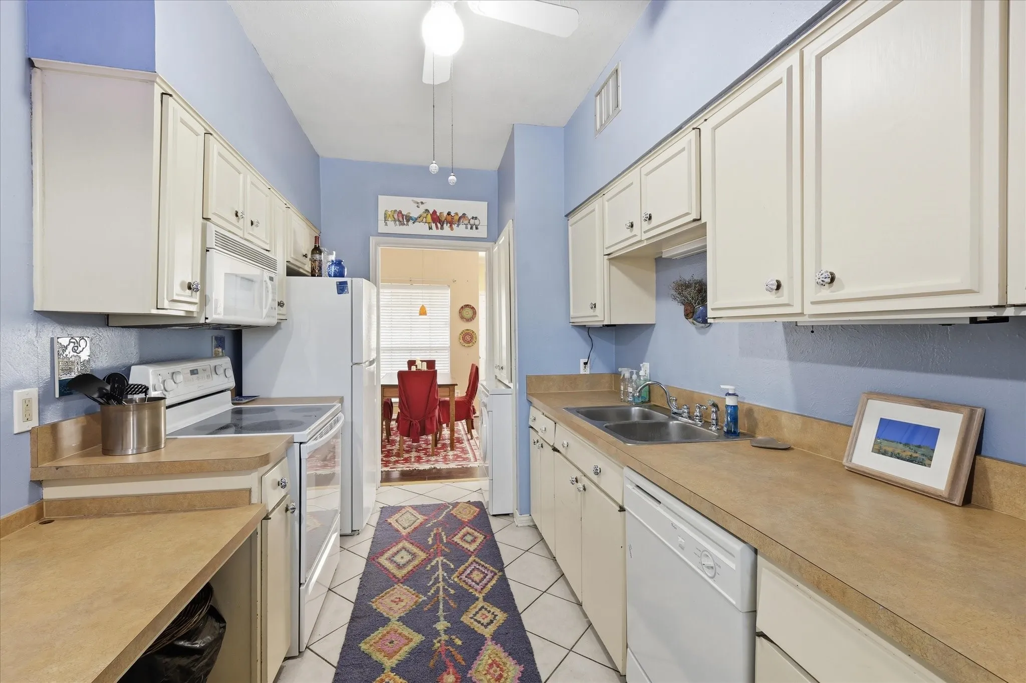 Condominium For Sale in Tarrant County , 4415 S Bellaire Drive S 202S, Fort Worth, Texas 76109, 2 Bedroom, 2 Bathroom, Garage spaces, 1,179 Sqft, built in 1972, mls#21327635, Real Estate Agent in Fort Worth, Homes For Sale in Tarrant county, Homes For Sale in Fort Worth, Realtor in Fort Worth Texas, Real Estate Brokerage Independent Realty Texas, Luminita Cordes Realtor