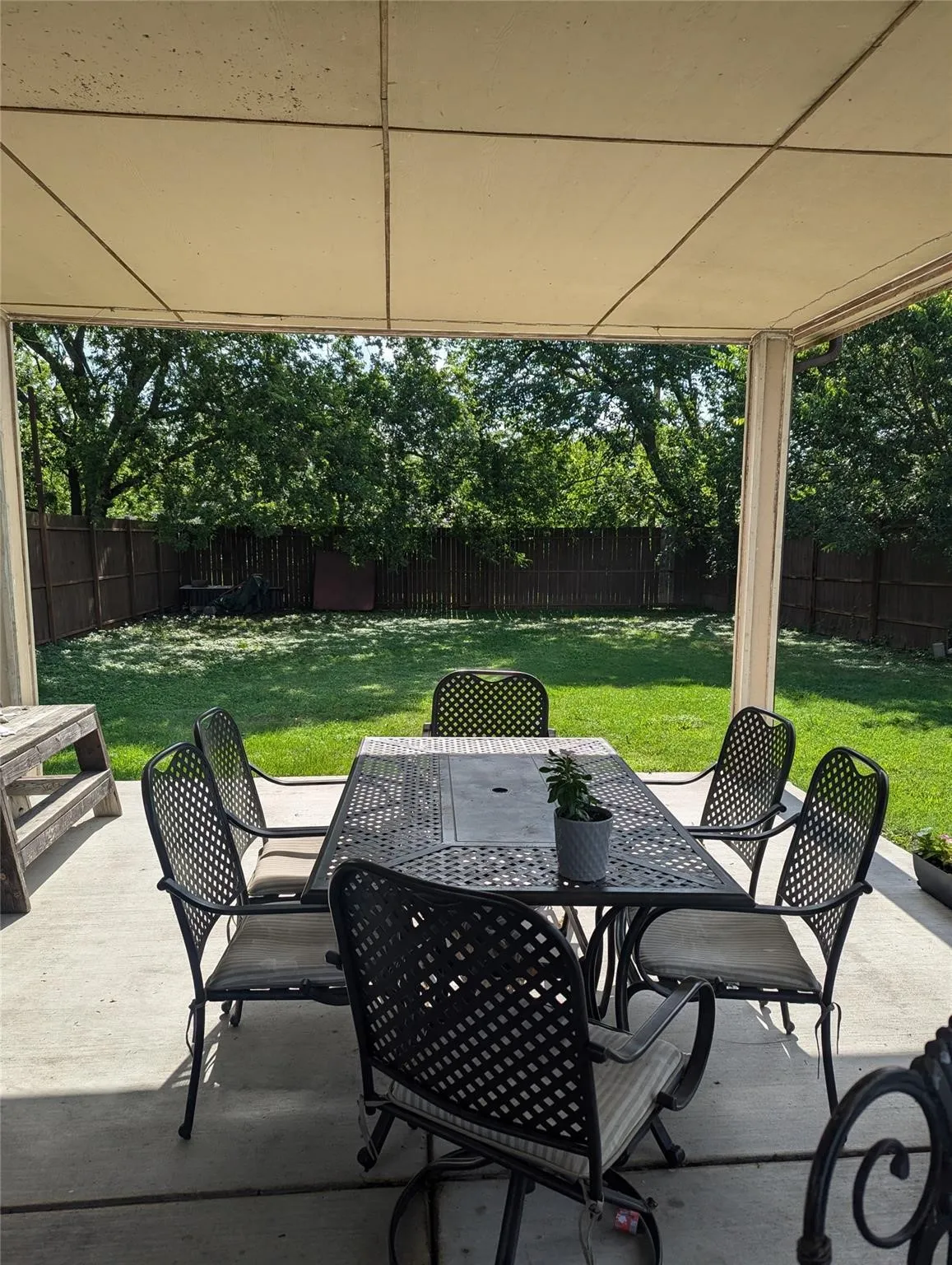 Single Family Residence For Sale in Dallas County , 2715 Britton Avenue, Dallas, Texas 75216, 4 Bedrooms, 2 Bathrooms, Garage spaces, 1,650 Sqft, built in 1997, Price $329,900, mls#21333214, Real Estate Agent in Dallas, Homes For Sale in Dallas county, Homes For Sale in Dallas, Realtor in Dallas Texas, Real Estate Brokerage Independent Realty Texas, Luminita Cordes Realtor