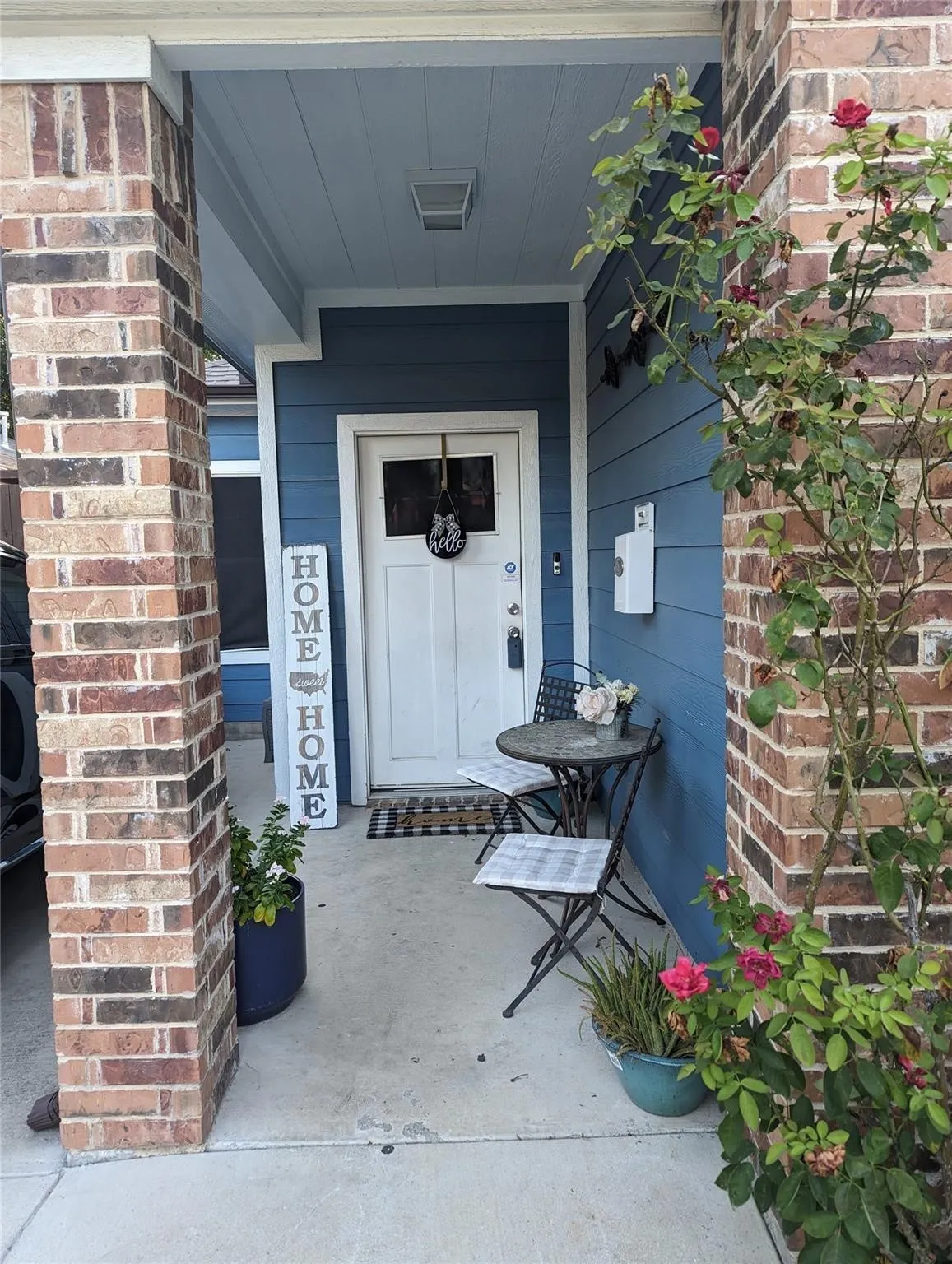 Single Family Residence For Sale in Dallas County , 2715 Britton Avenue, Dallas, Texas 75216, 4 Bedrooms, 2 Bathrooms, Garage spaces, 1,650 Sqft, built in 1997, Price $329,900, mls#21333214, Real Estate Agent in Dallas, Homes For Sale in Dallas county, Homes For Sale in Dallas, Realtor in Dallas Texas, Real Estate Brokerage Independent Realty Texas, Luminita Cordes Realtor
