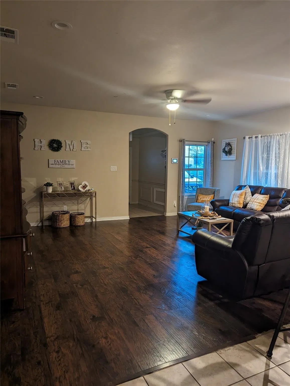 Single Family Residence For Sale in Dallas County , 2715 Britton Avenue, Dallas, Texas 75216, 4 Bedrooms, 2 Bathrooms, Garage spaces, 1,650 Sqft, built in 1997, Price $329,900, mls#21333214, Real Estate Agent in Dallas, Homes For Sale in Dallas county, Homes For Sale in Dallas, Realtor in Dallas Texas, Real Estate Brokerage Independent Realty Texas, Luminita Cordes Realtor