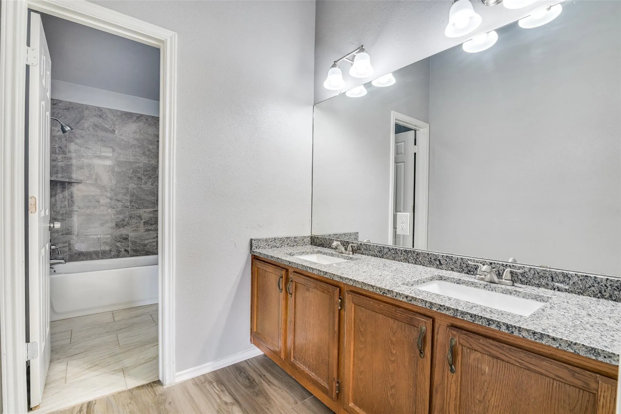 Single Family Residence For Sale in Rains County , 320 Egret Circle, East Tawakoni, Texas 75472, 3 Bedrooms, 3 Bathrooms, Garage spaces, 1,663 Sqft, built in 1988, Price $239,900, mls#21333230, Real Estate Agent in East Tawakoni, Homes For Sale in Rains county, Homes For Sale in East Tawakoni, Realtor in East Tawakoni Texas, Real Estate Brokerage Independent Realty Texas, Luminita Cordes Realtor