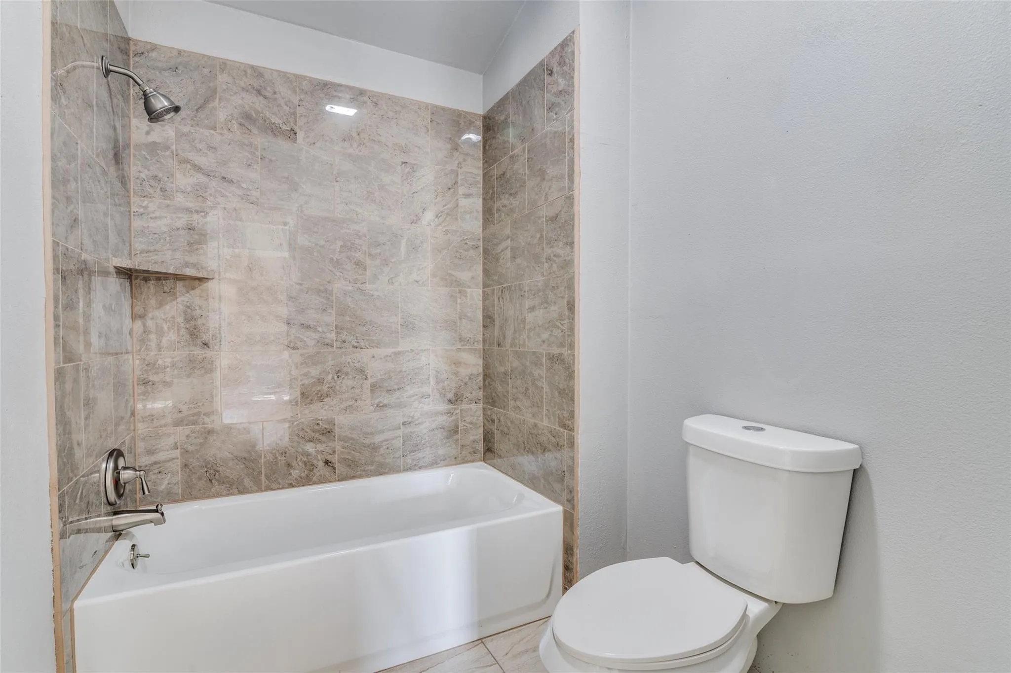 Single Family Residence For Sale in Rains County , 320 Egret Circle, East Tawakoni, Texas 75472, 3 Bedrooms, 3 Bathrooms, Garage spaces, 1,663 Sqft, built in 1988, Price $239,900, mls#21333230, Real Estate Agent in East Tawakoni, Homes For Sale in Rains county, Homes For Sale in East Tawakoni, Realtor in East Tawakoni Texas, Real Estate Brokerage Independent Realty Texas, Luminita Cordes Realtor