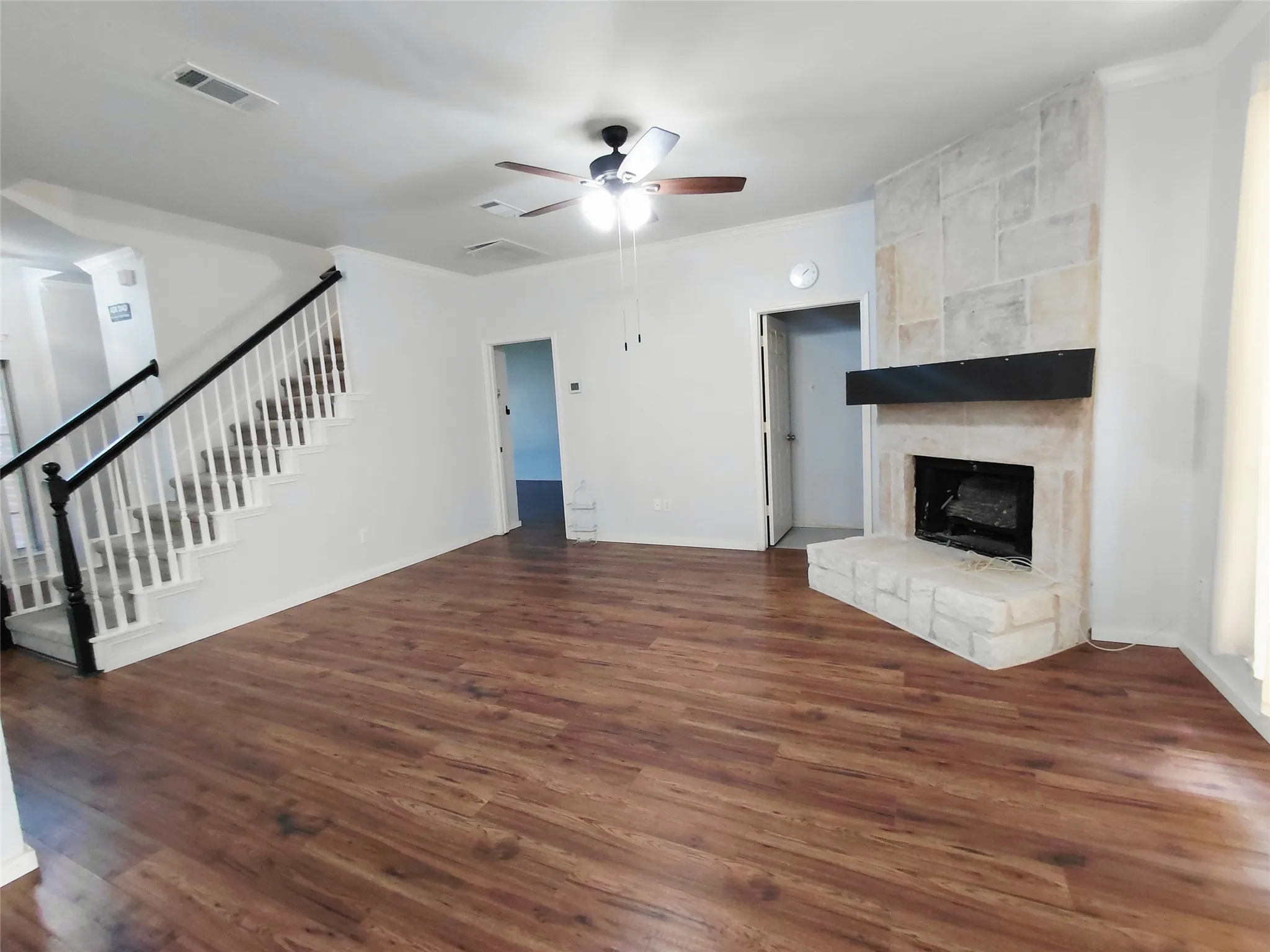 Single Family Residence For Sale in Denton County , 3613 Stockton Drive, Carrollton, Texas 75010, 4 Bedroom, 3 Bathroom, 2 Garage spaces, 2,367 Sqft, built in 1996, mls#21333220, Real Estate Agent in Carrollton, Homes For Sale in Denton county, Homes For Sale in Carrollton, Realtor in Carrollton Texas, Real Estate Brokerage Independent Realty Texas, Luminita Cordes Realtor