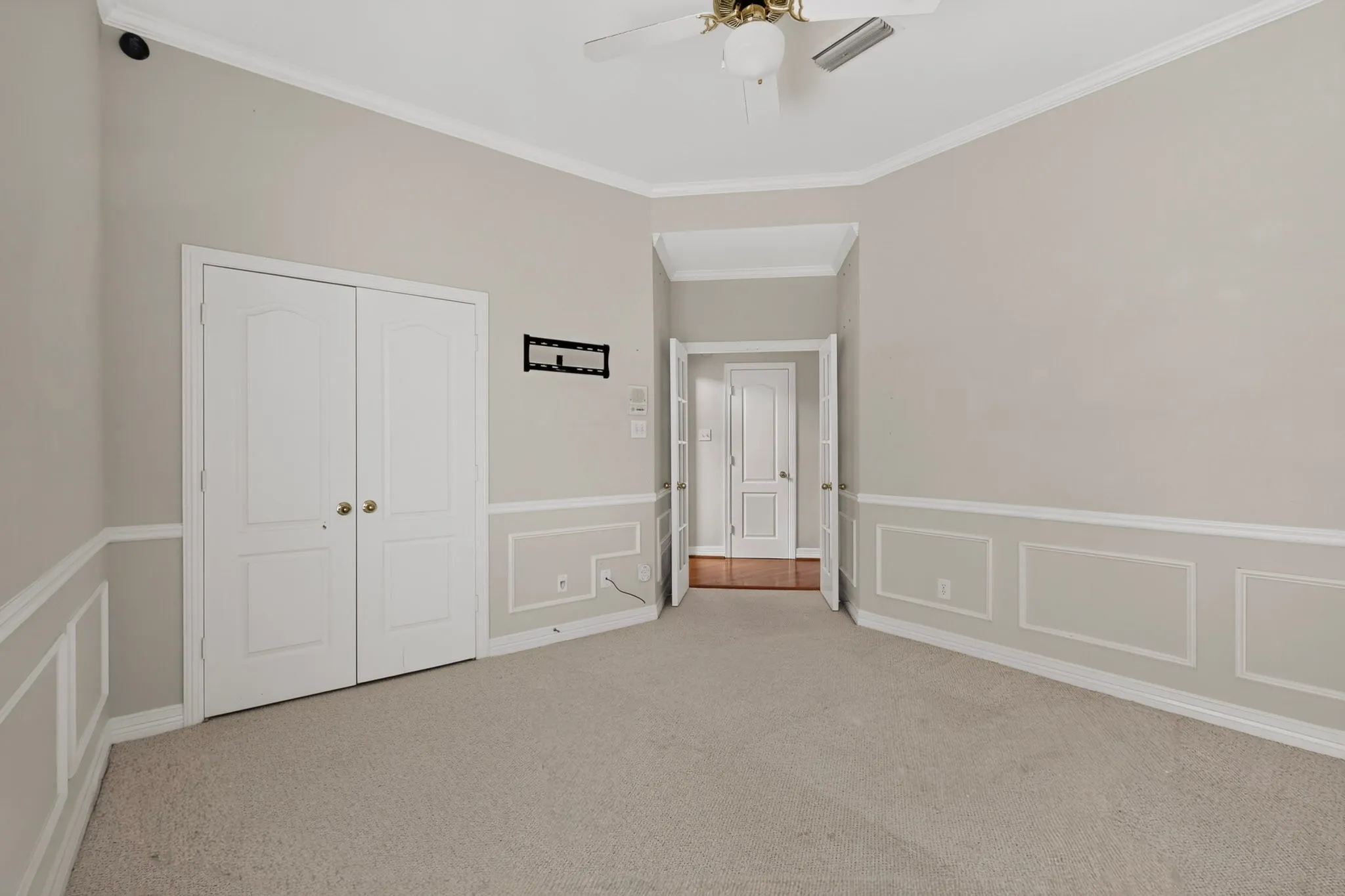 Single Family Residence For Sale in Collin County , 5434 Preston Fairways Circle, Dallas, Texas 75252, 4 Bedroom, 3 Bathroom, 2 Garage spaces, 3,249 Sqft, built in 1991, mls#21322460, Real Estate Agent in Dallas, Homes For Sale in Collin county, Homes For Sale in Dallas, Realtor in Dallas Texas, Real Estate Brokerage Independent Realty Texas, Luminita Cordes Realtor