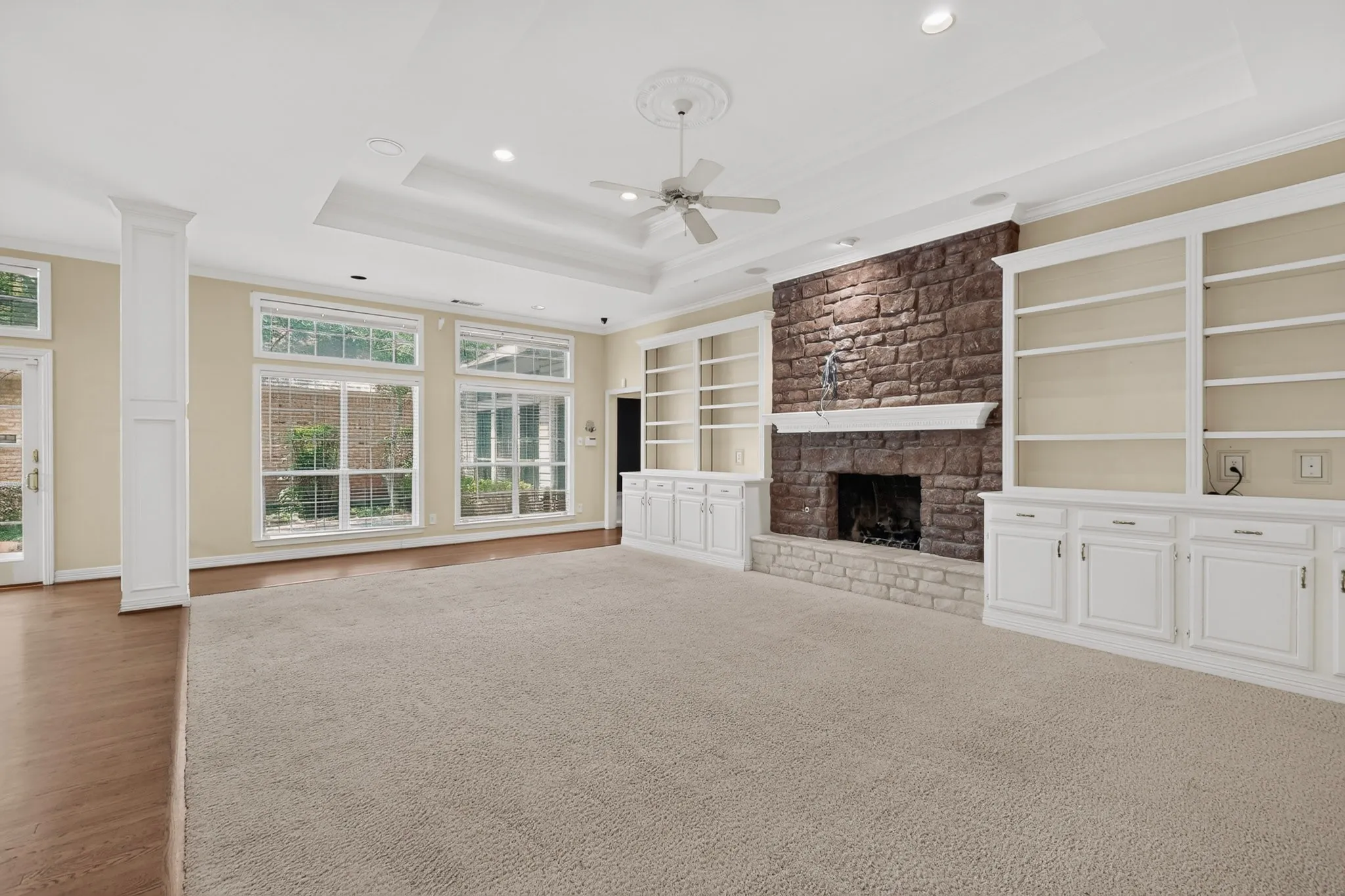 Single Family Residence For Sale in Collin County , 5434 Preston Fairways Circle, Dallas, Texas 75252, 4 Bedroom, 3 Bathroom, 2 Garage spaces, 3,249 Sqft, built in 1991, mls#21322460, Real Estate Agent in Dallas, Homes For Sale in Collin county, Homes For Sale in Dallas, Realtor in Dallas Texas, Real Estate Brokerage Independent Realty Texas, Luminita Cordes Realtor