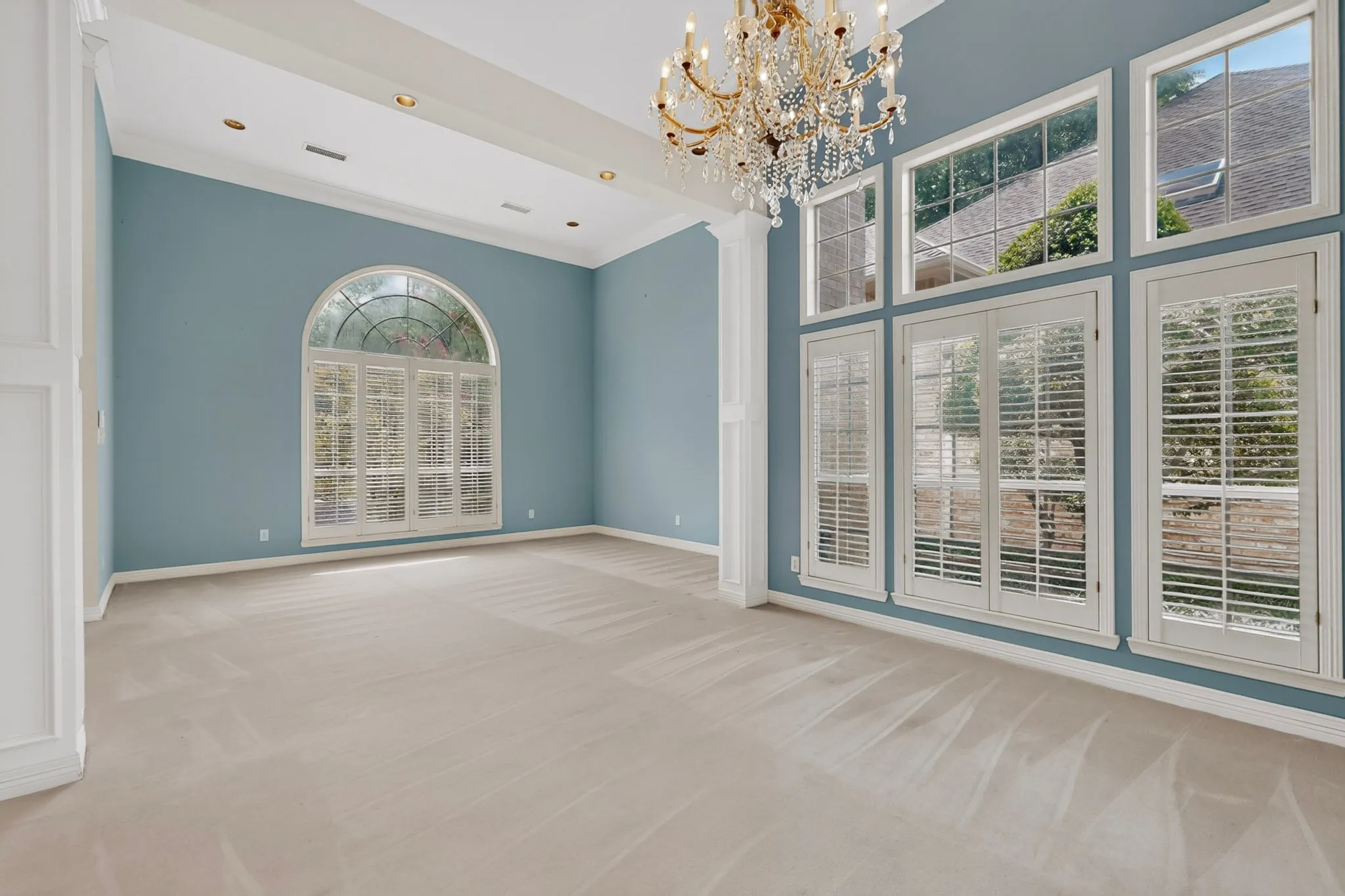 Single Family Residence For Sale in Collin County , 5434 Preston Fairways Circle, Dallas, Texas 75252, 4 Bedroom, 3 Bathroom, 2 Garage spaces, 3,249 Sqft, built in 1991, mls#21322460, Real Estate Agent in Dallas, Homes For Sale in Collin county, Homes For Sale in Dallas, Realtor in Dallas Texas, Real Estate Brokerage Independent Realty Texas, Luminita Cordes Realtor