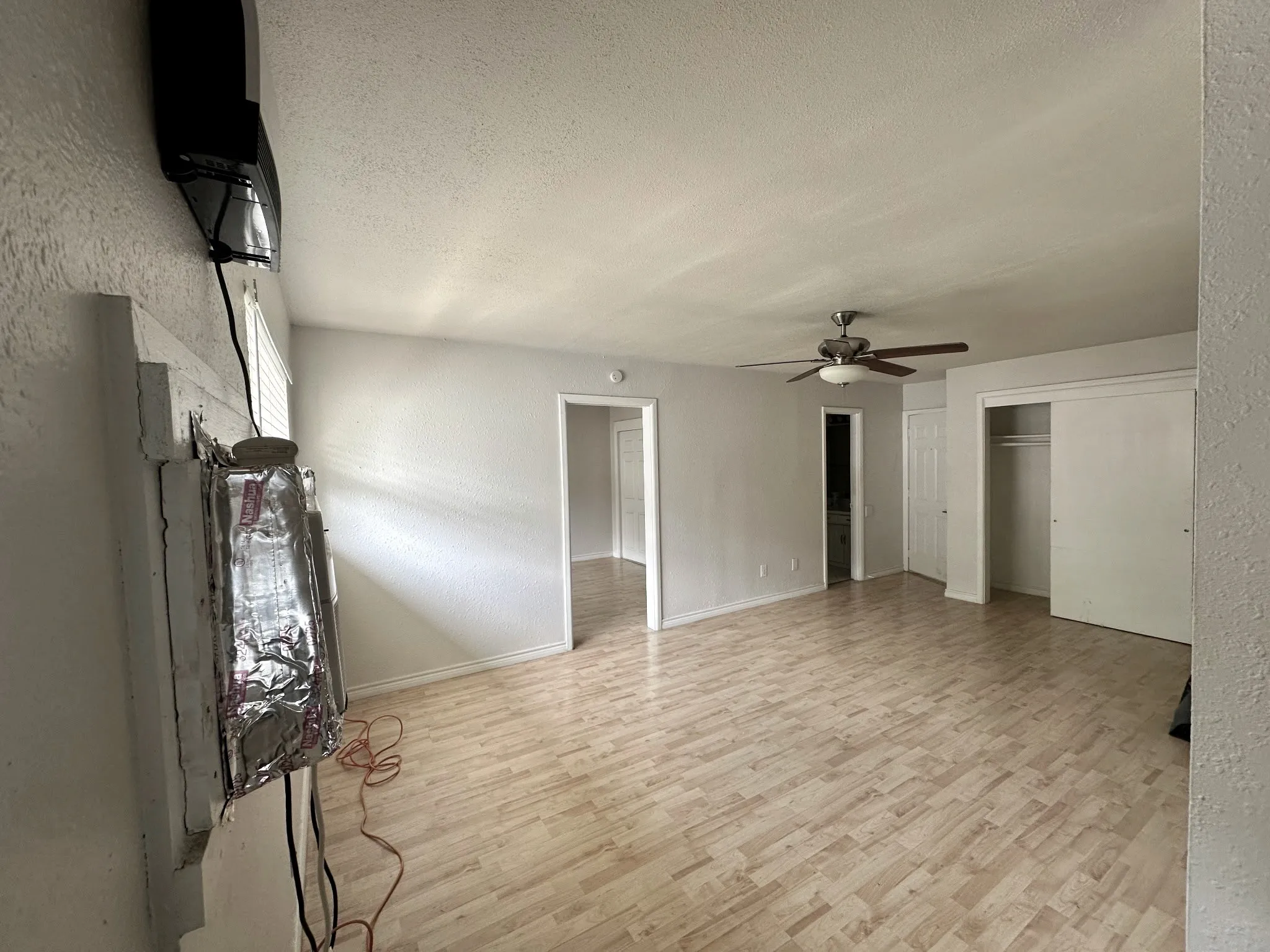 Apartment For Rent in Dallas County , 4115 Douglas 204, Dallas, Texas 75219, 1 Bedroom, 1 Bathroom, Garage spaces, 511 Sqft, built in 1950, mls#21333105, Real Estate Agent in Dallas, Homes For Rent in Dallas county, Homes For Rent in Dallas, Realtor in Dallas Texas, Real Estate Brokerage Independent Realty Texas, Luminita Cordes Realtor