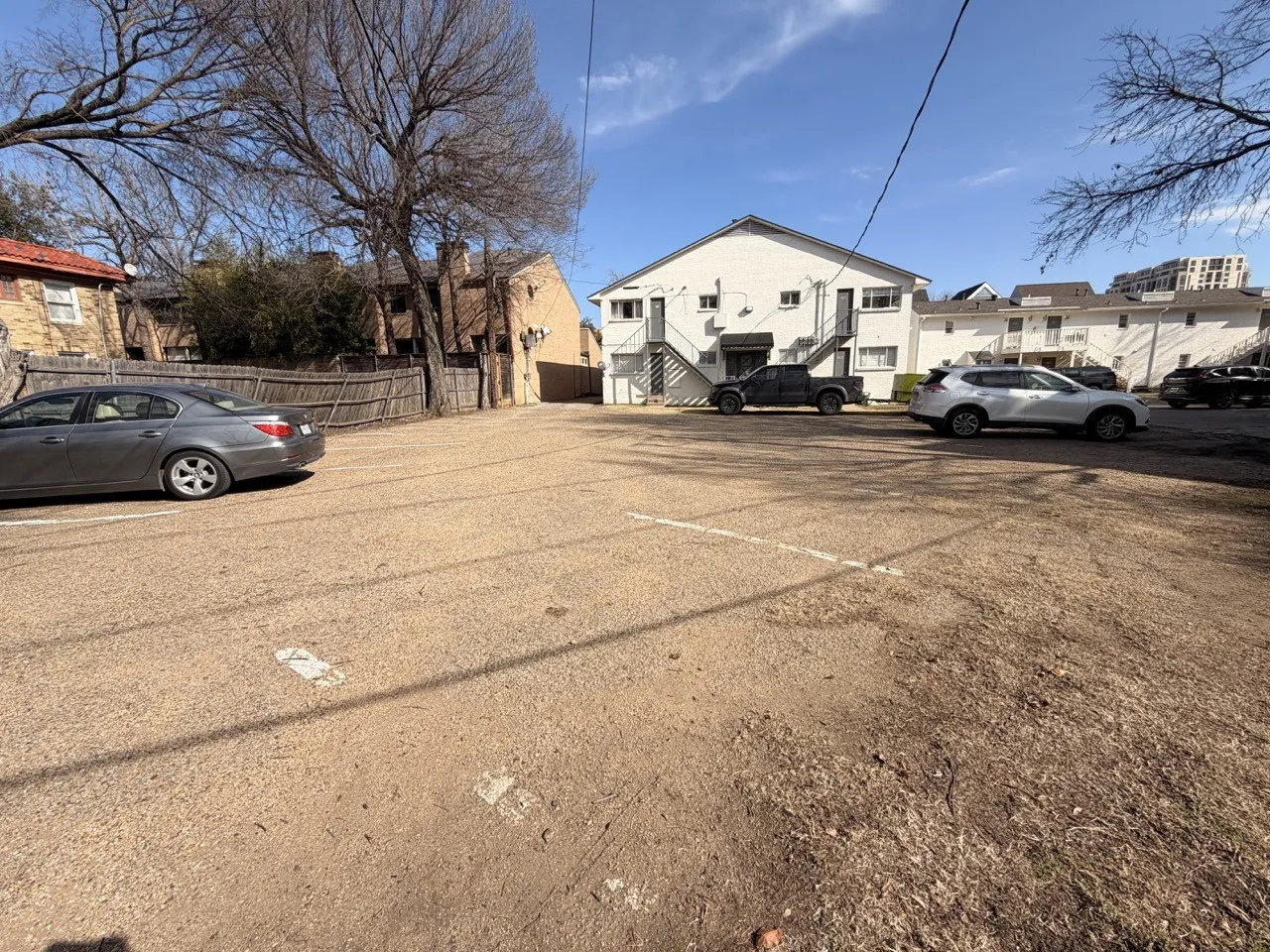 Apartment For Rent in Dallas County , 4115 Douglas 204, Dallas, Texas 75219, 1 Bedroom, 1 Bathroom, Garage spaces, 511 Sqft, built in 1950, mls#21333105, Real Estate Agent in Dallas, Homes For Rent in Dallas county, Homes For Rent in Dallas, Realtor in Dallas Texas, Real Estate Brokerage Independent Realty Texas, Luminita Cordes Realtor