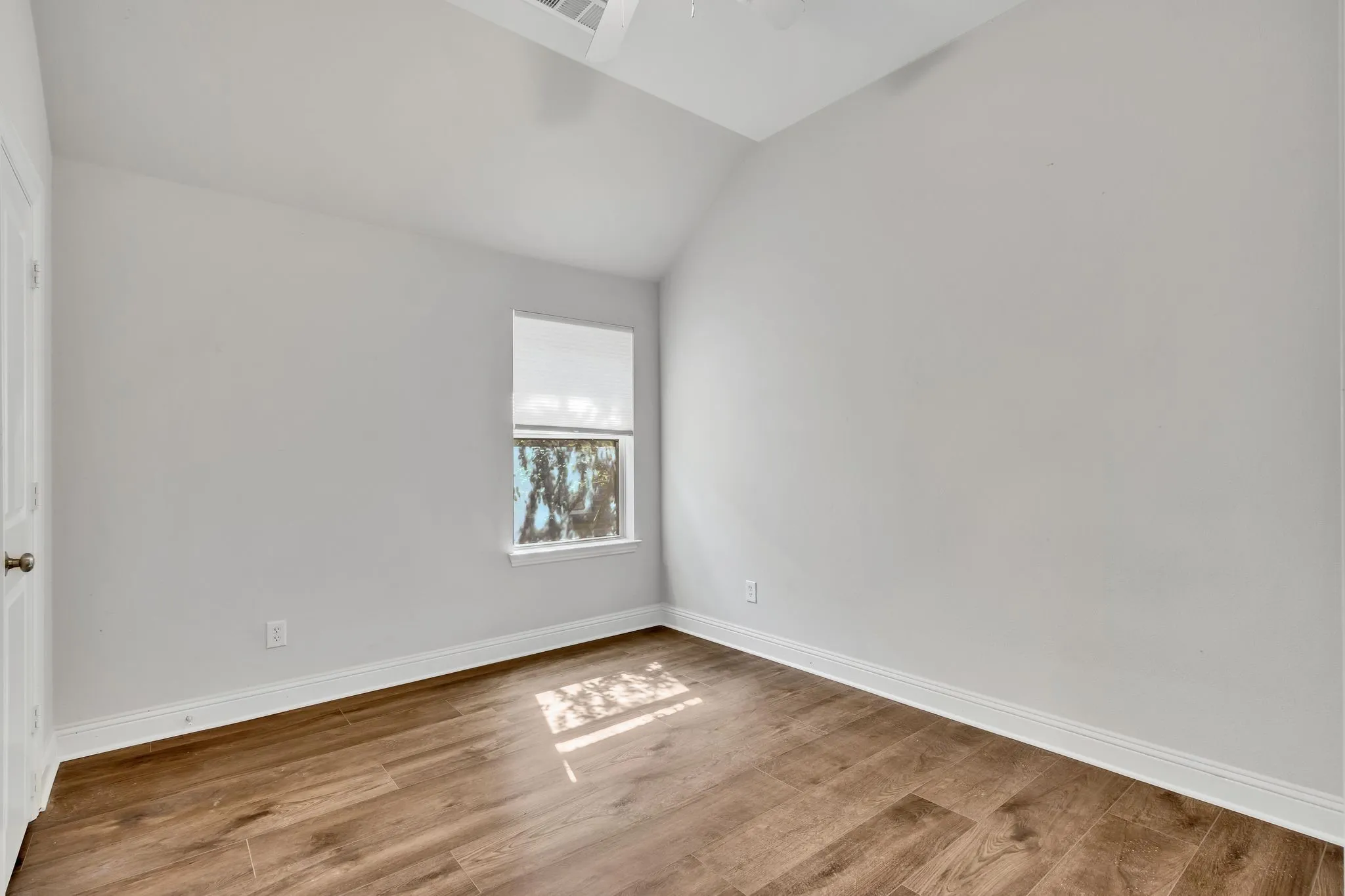 Single Family Residence For Rent in Denton County , 120 Lilypad Bend, Argyle, Texas 76226, 3 Bedroom, 3 Bathroom, 2 Garage spaces, 2,289 Sqft, built in 2013, mls#21333256, Real Estate Agent in Argyle, Homes For Rent in Denton county, Homes For Rent in Argyle, Realtor in Argyle Texas, Real Estate Brokerage Independent Realty Texas, Luminita Cordes Realtor