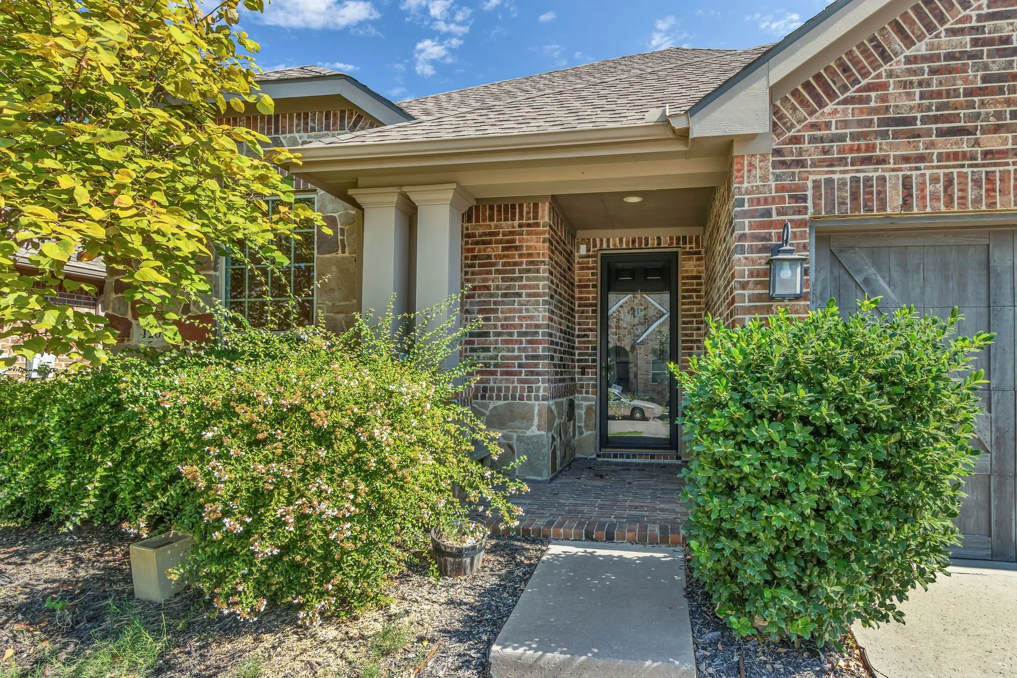 Single Family Residence For Rent in Denton County , 120 Lilypad Bend, Argyle, Texas 76226, 3 Bedroom, 3 Bathroom, 2 Garage spaces, 2,289 Sqft, built in 2013, mls#21333256, Real Estate Agent in Argyle, Homes For Rent in Denton county, Homes For Rent in Argyle, Realtor in Argyle Texas, Real Estate Brokerage Independent Realty Texas, Luminita Cordes Realtor