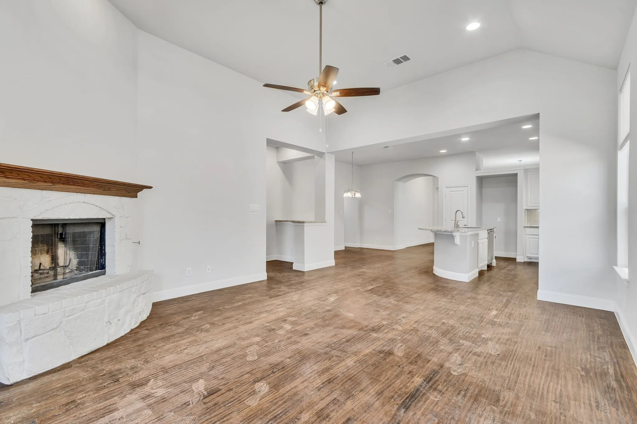 Single Family Residence For Rent in Denton County , 120 Lilypad Bend, Argyle, Texas 76226, 3 Bedroom, 3 Bathroom, 2 Garage spaces, 2,289 Sqft, built in 2013, mls#21333256, Real Estate Agent in Argyle, Homes For Rent in Denton county, Homes For Rent in Argyle, Realtor in Argyle Texas, Real Estate Brokerage Independent Realty Texas, Luminita Cordes Realtor