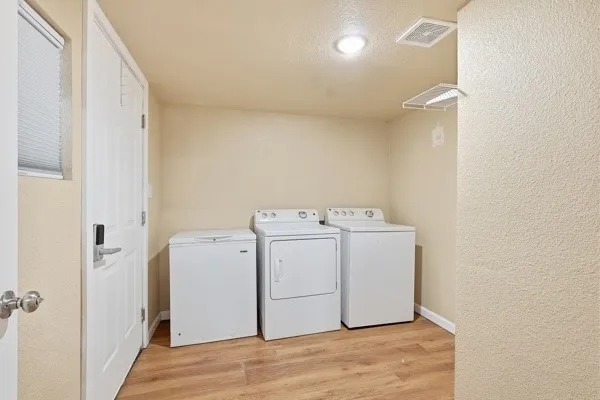Single Family Residence For Rent in Hopkins County , 108 Reservoir Street, Sulphur Springs, Texas 75482, 3 Bedroom, 3 Bathroom, Garage spaces, 1,392 Sqft, built in 1952, mls#21333257, Real Estate Agent in Sulphur Springs, Homes For Rent in Hopkins county, Homes For Rent in Sulphur Springs, Realtor in Sulphur Springs Texas, Real Estate Brokerage Independent Realty Texas, Luminita Cordes Realtor