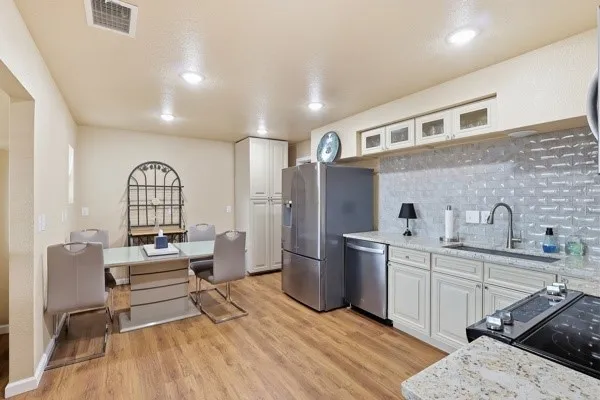 Single Family Residence For Rent in Hopkins County , 108 Reservoir Street, Sulphur Springs, Texas 75482, 3 Bedroom, 3 Bathroom, Garage spaces, 1,392 Sqft, built in 1952, mls#21333257, Real Estate Agent in Sulphur Springs, Homes For Rent in Hopkins county, Homes For Rent in Sulphur Springs, Realtor in Sulphur Springs Texas, Real Estate Brokerage Independent Realty Texas, Luminita Cordes Realtor
