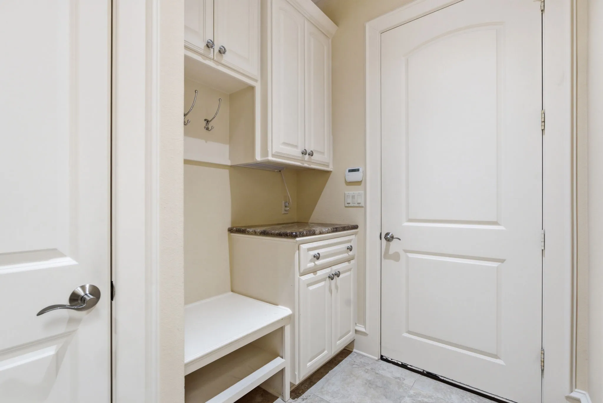 Single Family Residence For Sale in Smith County , 2030 Equestrian Lane, Tyler, Texas 75703, 4 Bedroom, 5 Bathroom, 3 Garage spaces, 4,811 Sqft, built in 2008, mls#21333260, Real Estate Agent in Tyler, Homes For Sale in Smith county, Homes For Sale in Tyler, Realtor in Tyler Texas, Real Estate Brokerage Independent Realty Texas, Luminita Cordes Realtor