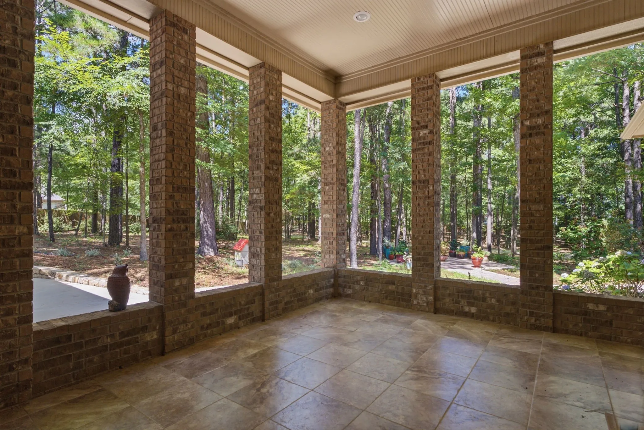 Single Family Residence For Sale in Smith County , 2030 Equestrian Lane, Tyler, Texas 75703, 4 Bedroom, 5 Bathroom, 3 Garage spaces, 4,811 Sqft, built in 2008, mls#21333260, Real Estate Agent in Tyler, Homes For Sale in Smith county, Homes For Sale in Tyler, Realtor in Tyler Texas, Real Estate Brokerage Independent Realty Texas, Luminita Cordes Realtor