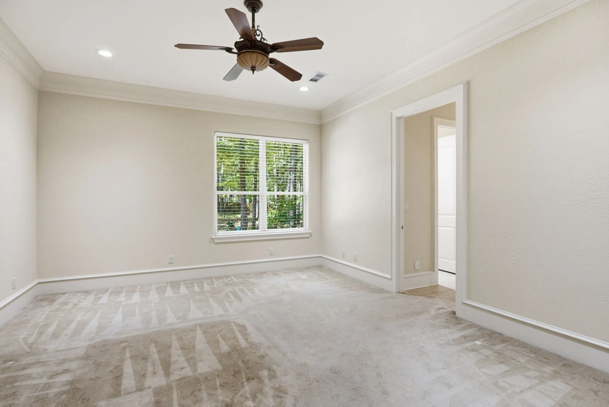 Single Family Residence For Sale in Smith County , 2030 Equestrian Lane, Tyler, Texas 75703, 4 Bedroom, 5 Bathroom, 3 Garage spaces, 4,811 Sqft, built in 2008, mls#21333260, Real Estate Agent in Tyler, Homes For Sale in Smith county, Homes For Sale in Tyler, Realtor in Tyler Texas, Real Estate Brokerage Independent Realty Texas, Luminita Cordes Realtor