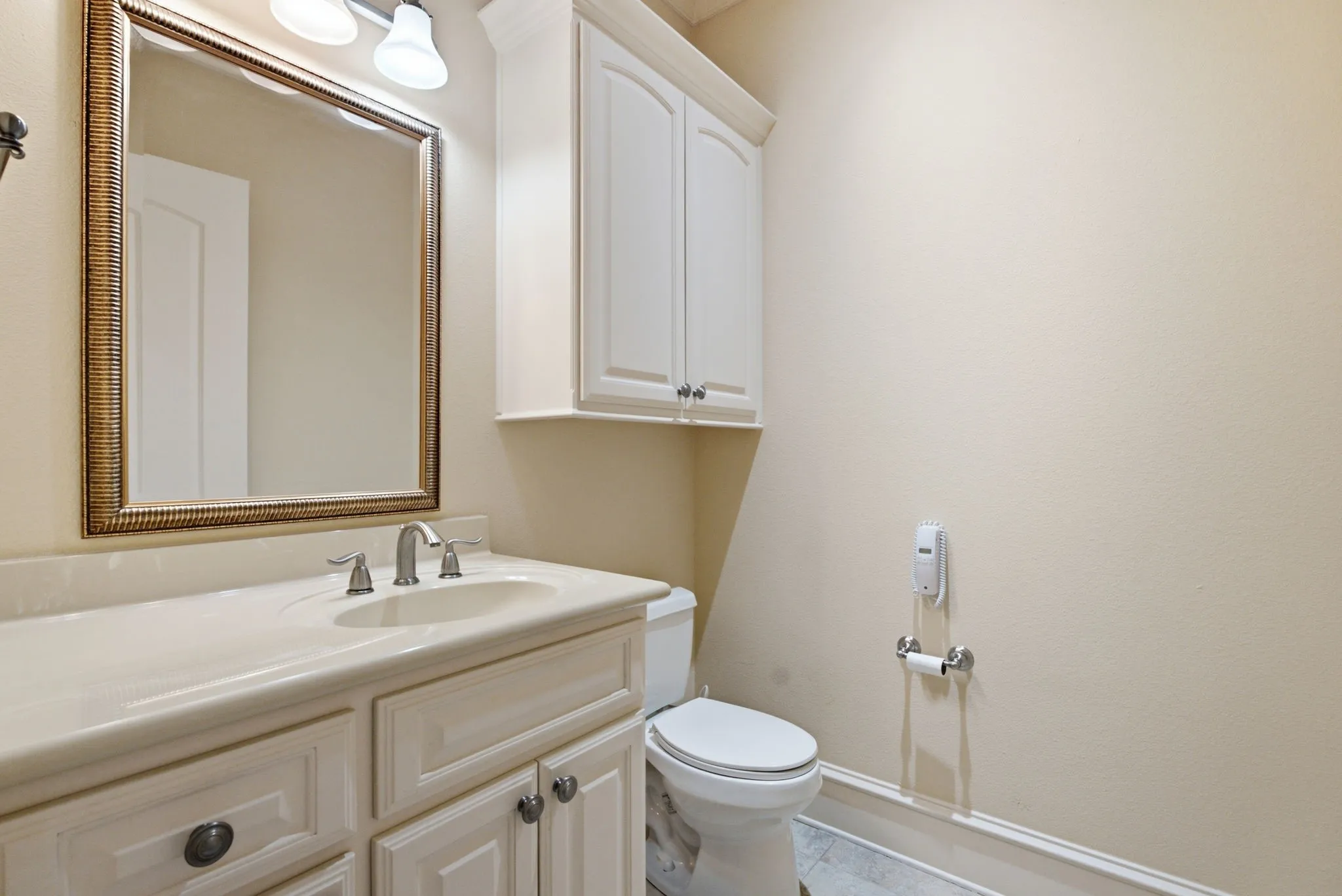 Single Family Residence For Sale in Smith County , 2030 Equestrian Lane, Tyler, Texas 75703, 4 Bedroom, 5 Bathroom, 3 Garage spaces, 4,811 Sqft, built in 2008, mls#21333260, Real Estate Agent in Tyler, Homes For Sale in Smith county, Homes For Sale in Tyler, Realtor in Tyler Texas, Real Estate Brokerage Independent Realty Texas, Luminita Cordes Realtor