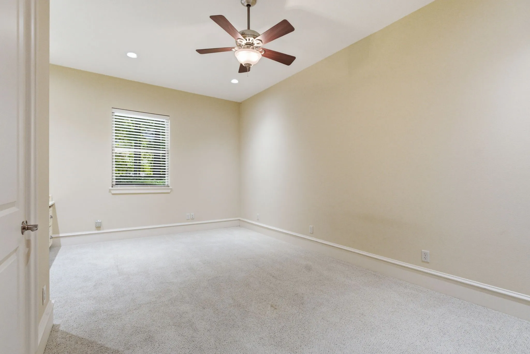 Single Family Residence For Sale in Smith County , 2030 Equestrian Lane, Tyler, Texas 75703, 4 Bedroom, 5 Bathroom, 3 Garage spaces, 4,811 Sqft, built in 2008, mls#21333260, Real Estate Agent in Tyler, Homes For Sale in Smith county, Homes For Sale in Tyler, Realtor in Tyler Texas, Real Estate Brokerage Independent Realty Texas, Luminita Cordes Realtor