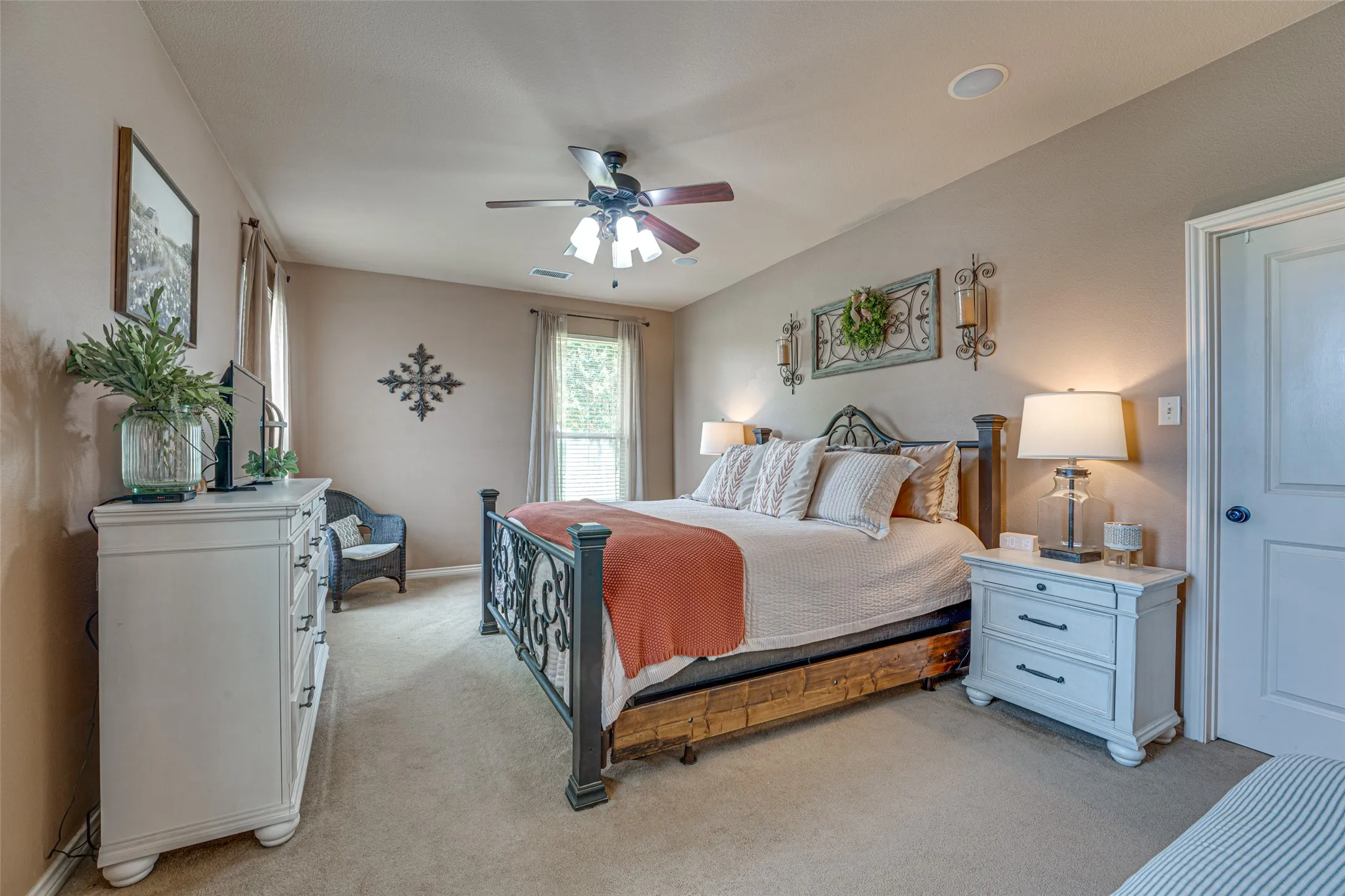 Single Family Residence For Sale in Rockwall County , 1155 Boase Way, Royse City, Texas 75189, 3 Bedroom, 3 Bathroom, 4 Garage spaces, 2,340 Sqft, built in 2005, mls#21332573, Real Estate Agent in Royse City, Homes For Sale in Rockwall county, Homes For Sale in Royse City, Realtor in Royse City Texas, Real Estate Brokerage Independent Realty Texas, Luminita Cordes Realtor