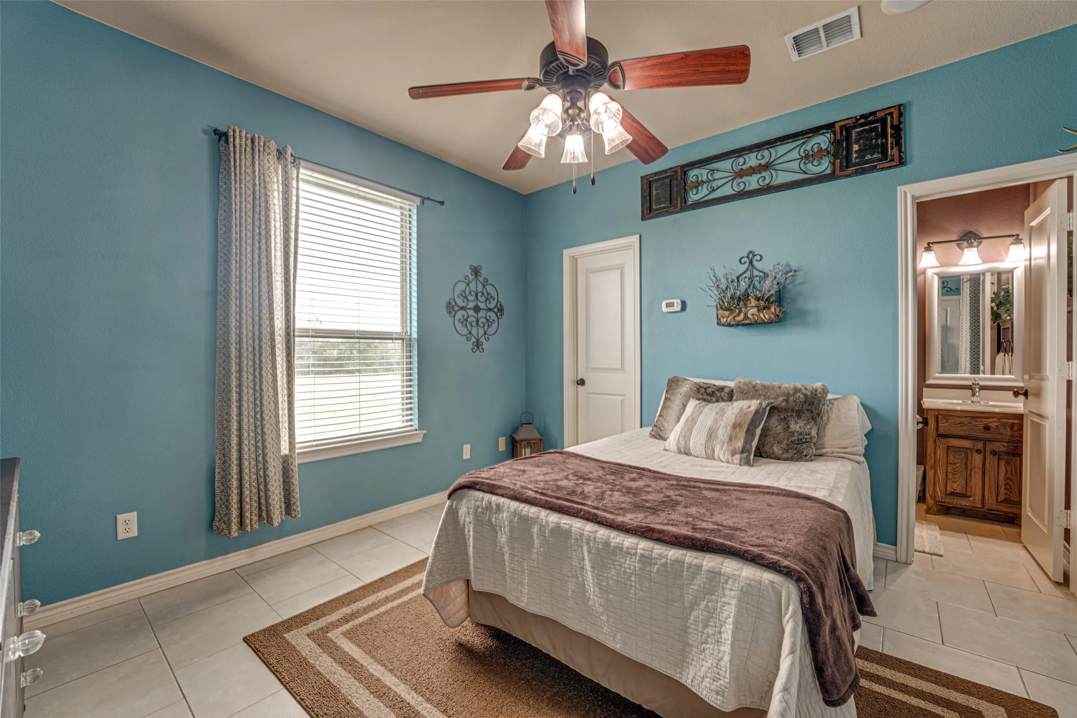Single Family Residence For Sale in Rockwall County , 1155 Boase Way, Royse City, Texas 75189, 3 Bedroom, 3 Bathroom, 4 Garage spaces, 2,340 Sqft, built in 2005, mls#21332573, Real Estate Agent in Royse City, Homes For Sale in Rockwall county, Homes For Sale in Royse City, Realtor in Royse City Texas, Real Estate Brokerage Independent Realty Texas, Luminita Cordes Realtor