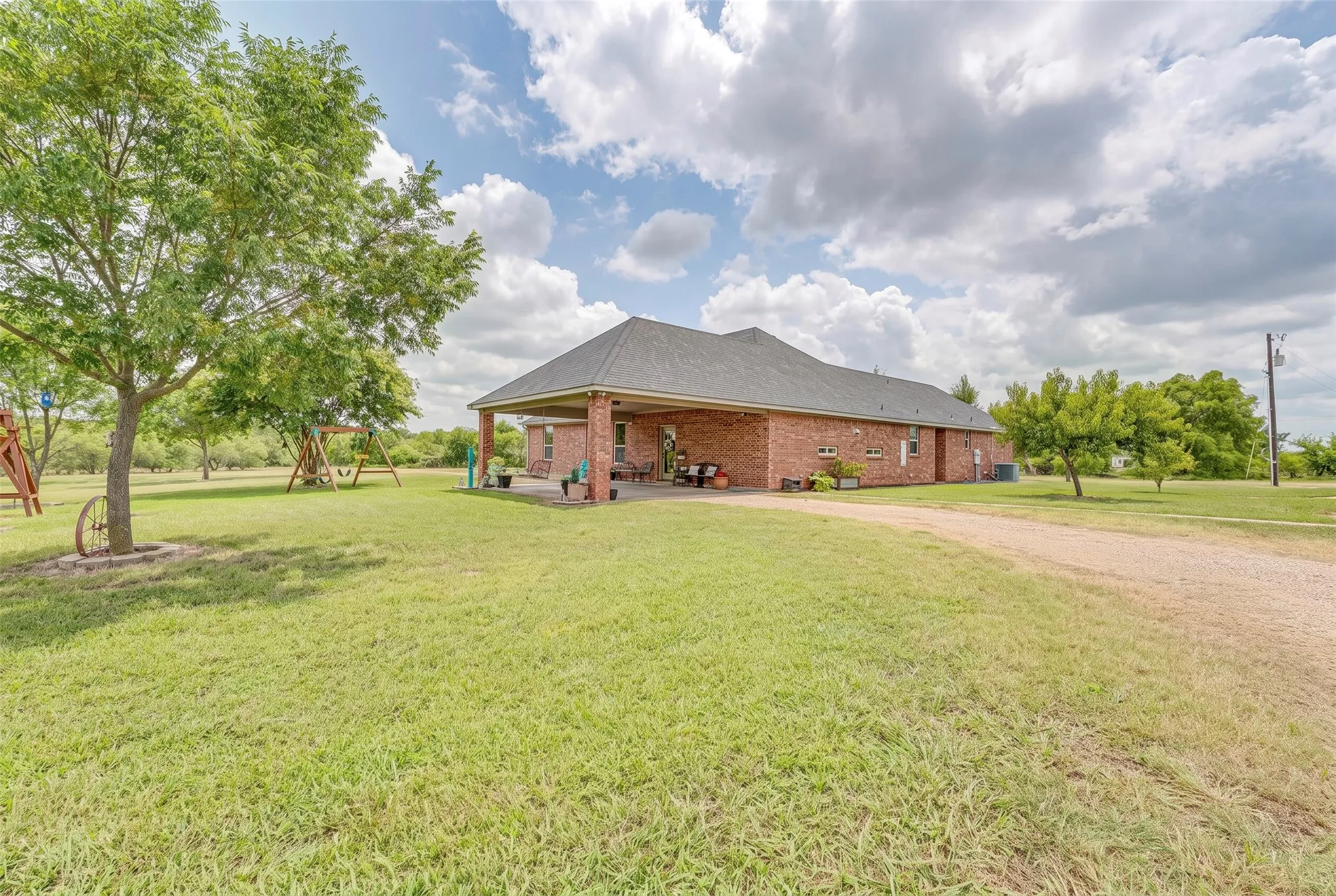 Single Family Residence For Sale in Rockwall County , 1155 Boase Way, Royse City, Texas 75189, 3 Bedroom, 3 Bathroom, 4 Garage spaces, 2,340 Sqft, built in 2005, mls#21332573, Real Estate Agent in Royse City, Homes For Sale in Rockwall county, Homes For Sale in Royse City, Realtor in Royse City Texas, Real Estate Brokerage Independent Realty Texas, Luminita Cordes Realtor
