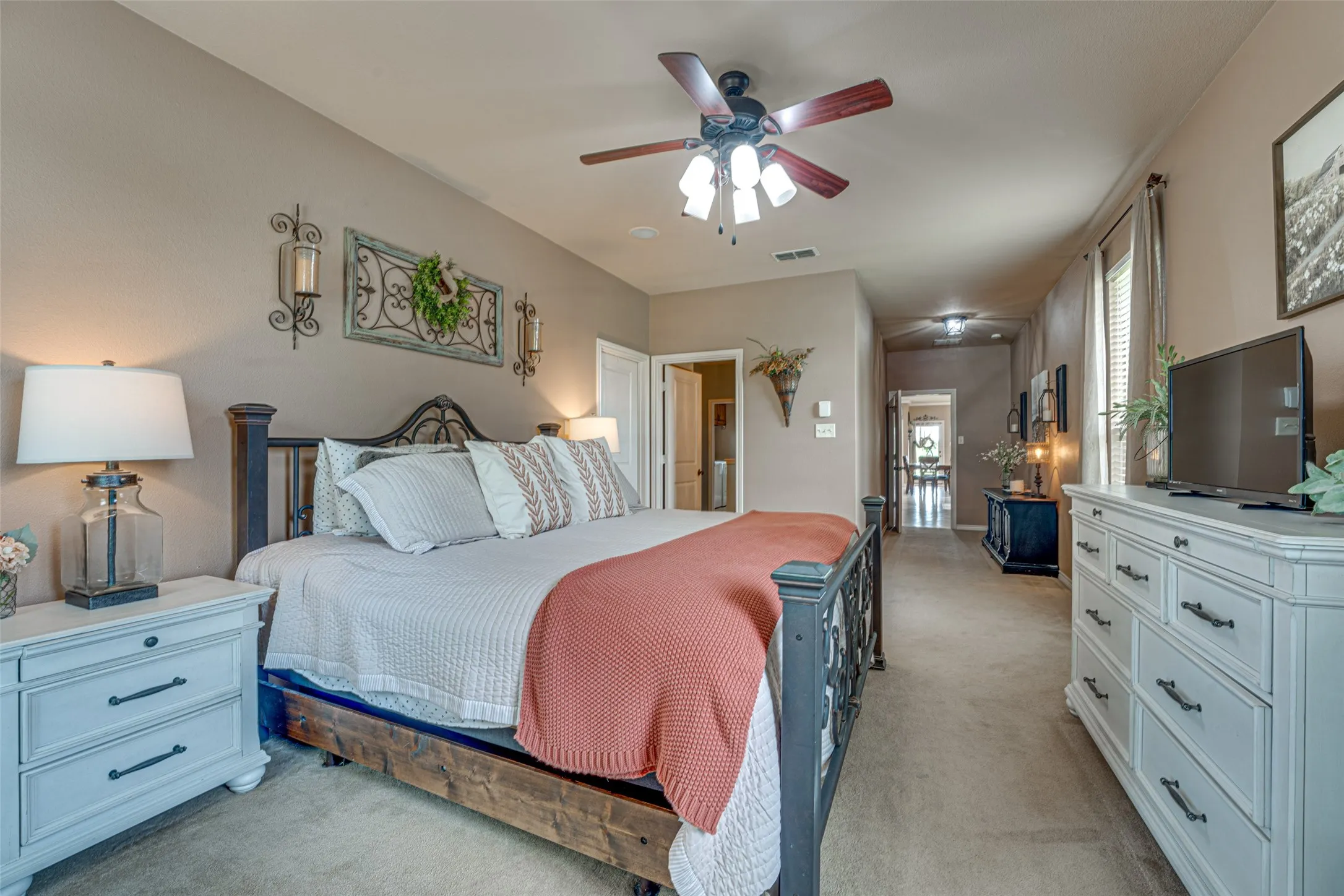 Single Family Residence For Sale in Rockwall County , 1155 Boase Way, Royse City, Texas 75189, 3 Bedroom, 3 Bathroom, 4 Garage spaces, 2,340 Sqft, built in 2005, mls#21332573, Real Estate Agent in Royse City, Homes For Sale in Rockwall county, Homes For Sale in Royse City, Realtor in Royse City Texas, Real Estate Brokerage Independent Realty Texas, Luminita Cordes Realtor