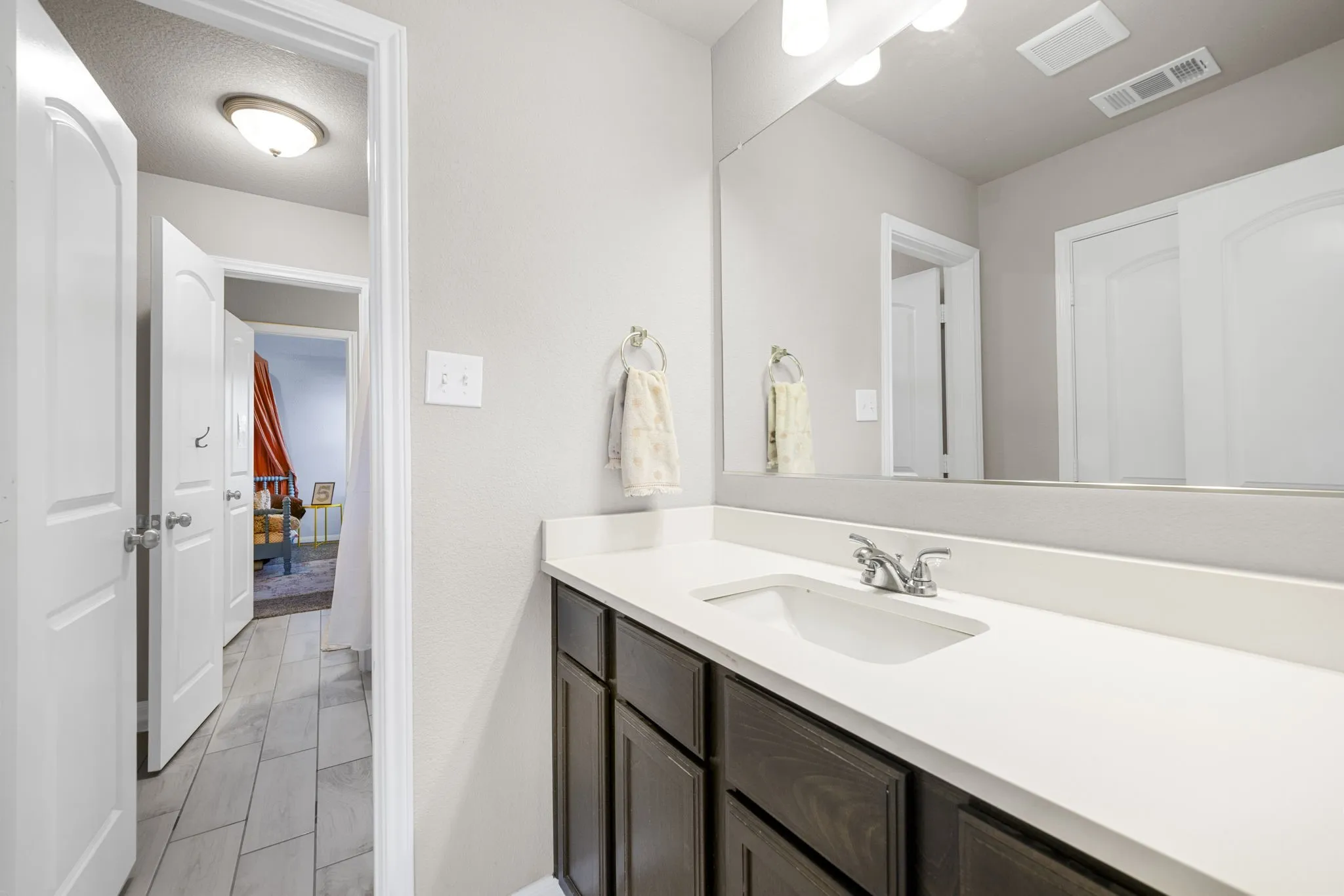 Single Family Residence For Sale in Bell County , 5030 Dickinson Loop, Belton, Texas 76513, 6 Bedrooms, 4 Bathrooms, 2 Garage spaces, 3,324 Sqft, built in 2019, Price $489,900, mls#21333243, Real Estate Agent in Belton, Homes For Sale in Bell county, Homes For Sale in Belton, Realtor in Belton Texas, Real Estate Brokerage Independent Realty Texas, Luminita Cordes Realtor