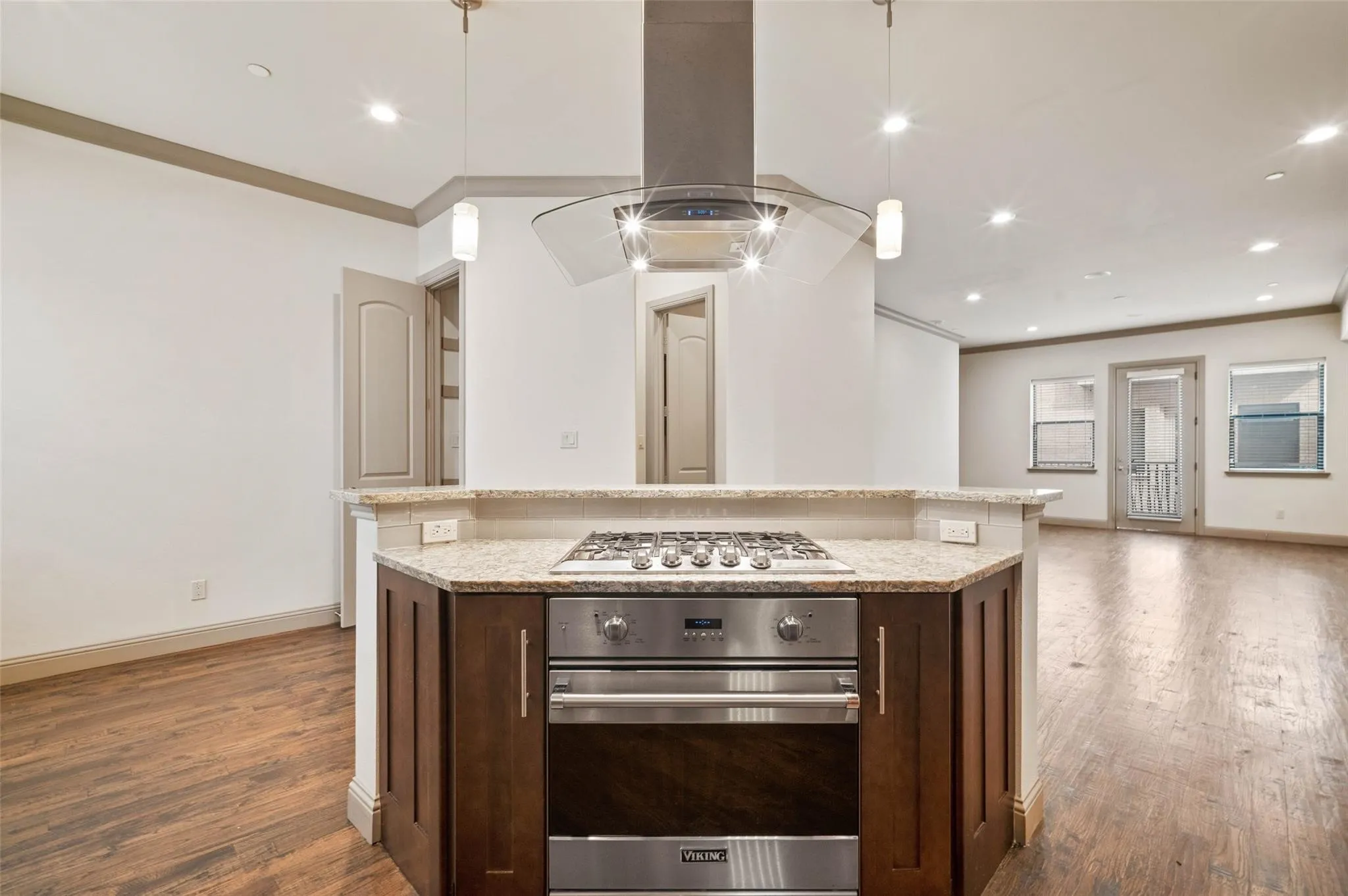Townhouse For Rent in Dallas County , 3134 Ross Avenue 3, Dallas, Texas 75204, 3 Bedroom, 4 Bathroom, 2 Garage spaces, 2,030 Sqft, built in 2014, mls#21333265, Real Estate Agent in Dallas, Homes For Rent in Dallas county, Homes For Rent in Dallas, Realtor in Dallas Texas, Real Estate Brokerage Independent Realty Texas, Luminita Cordes Realtor