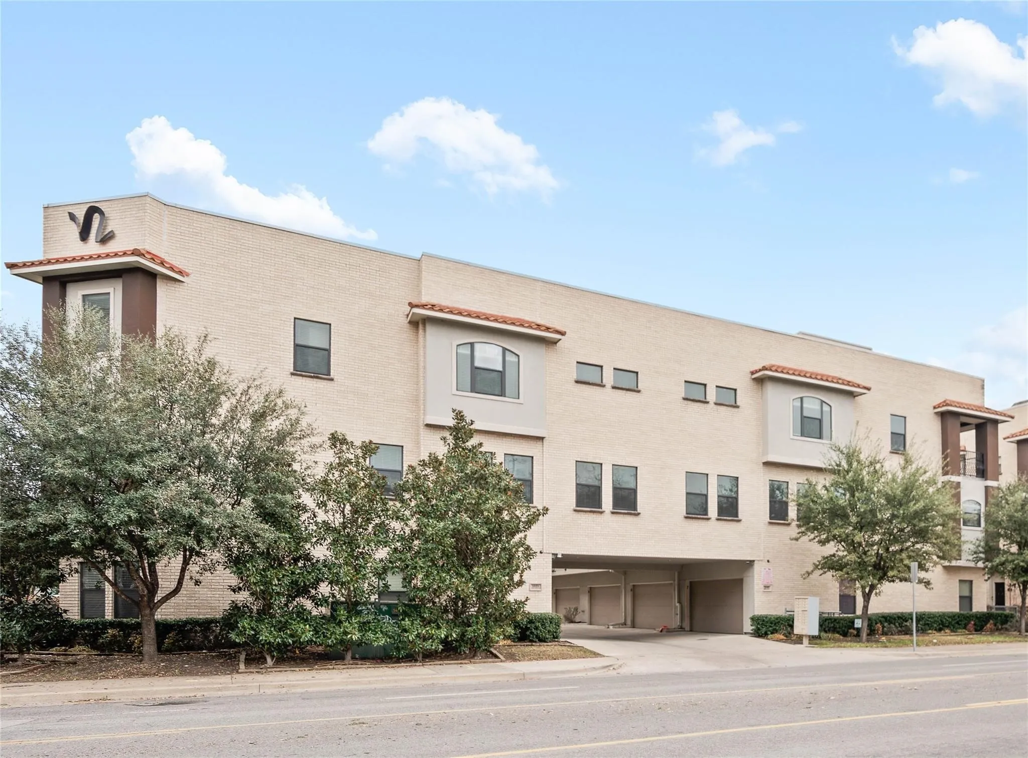 Townhouse For Rent in Dallas County , 3134 Ross Avenue 3, Dallas, Texas 75204, 3 Bedroom, 4 Bathroom, 2 Garage spaces, 2,030 Sqft, built in 2014, mls#21333265, Real Estate Agent in Dallas, Homes For Rent in Dallas county, Homes For Rent in Dallas, Realtor in Dallas Texas, Real Estate Brokerage Independent Realty Texas, Luminita Cordes Realtor