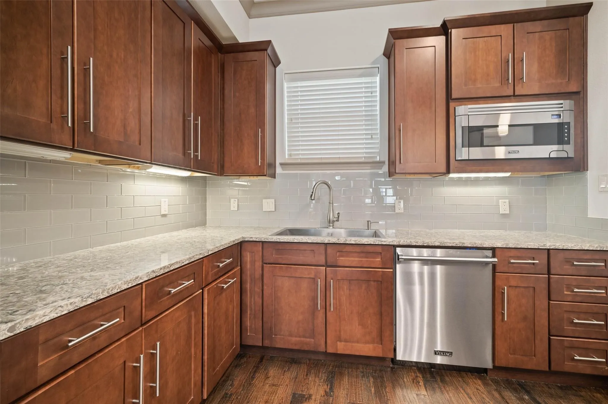 Townhouse For Rent in Dallas County , 3134 Ross Avenue 3, Dallas, Texas 75204, 3 Bedroom, 4 Bathroom, 2 Garage spaces, 2,030 Sqft, built in 2014, mls#21333265, Real Estate Agent in Dallas, Homes For Rent in Dallas county, Homes For Rent in Dallas, Realtor in Dallas Texas, Real Estate Brokerage Independent Realty Texas, Luminita Cordes Realtor
