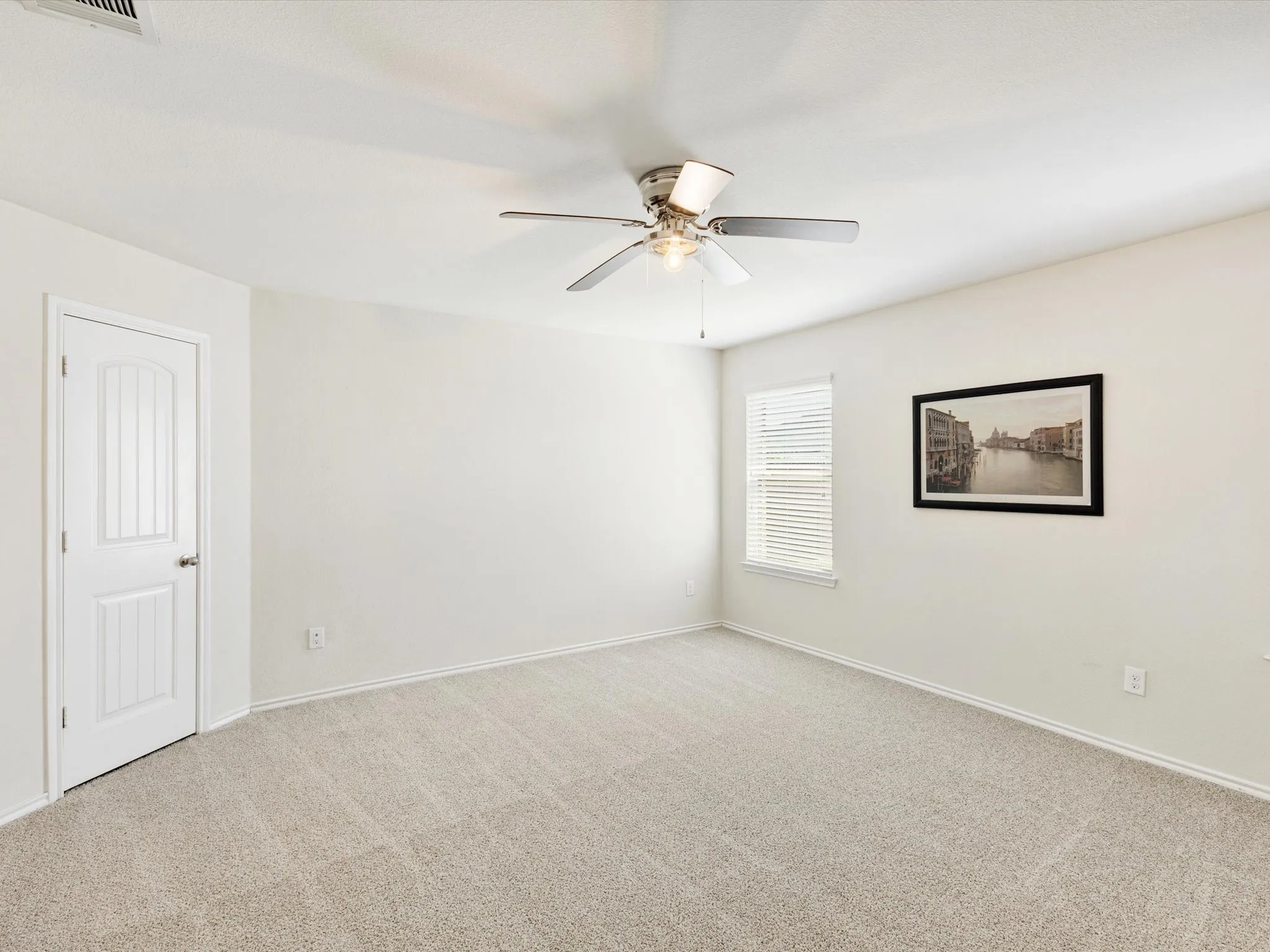 Single Family Residence For Sale in Kaufman County , 2307 Pontotoc Drive, Forney, Texas 75126, 4 Bedroom, 2 Bathroom, 2 Garage spaces, 2,046 Sqft, built in 2018, mls#21333014, Real Estate Agent in Forney, Homes For Sale in Kaufman county, Homes For Sale in Forney, Realtor in Forney Texas, Real Estate Brokerage Independent Realty Texas, Luminita Cordes Realtor