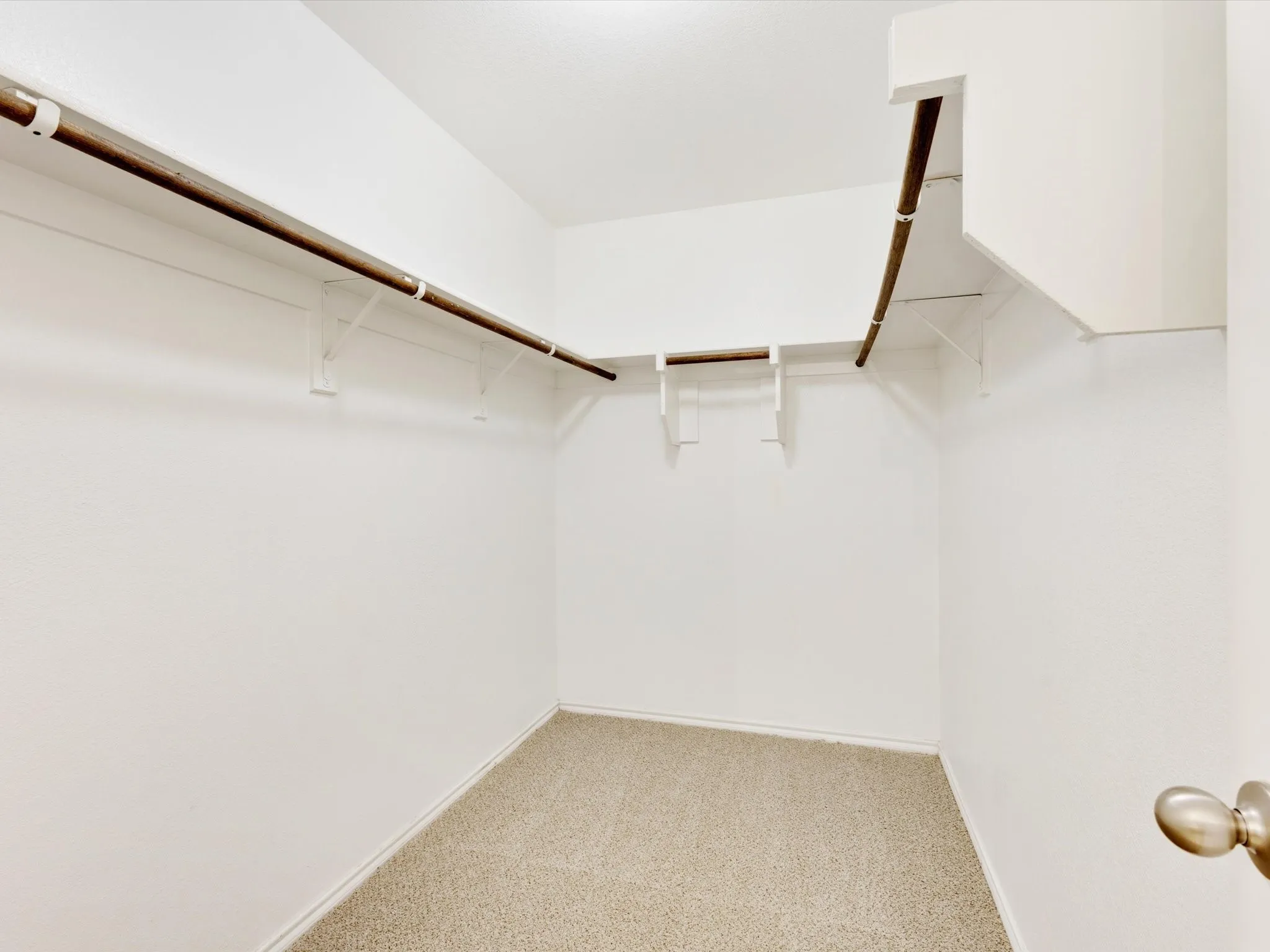 Single Family Residence For Sale in Kaufman County , 2307 Pontotoc Drive, Forney, Texas 75126, 4 Bedroom, 2 Bathroom, 2 Garage spaces, 2,046 Sqft, built in 2018, mls#21333014, Real Estate Agent in Forney, Homes For Sale in Kaufman county, Homes For Sale in Forney, Realtor in Forney Texas, Real Estate Brokerage Independent Realty Texas, Luminita Cordes Realtor
