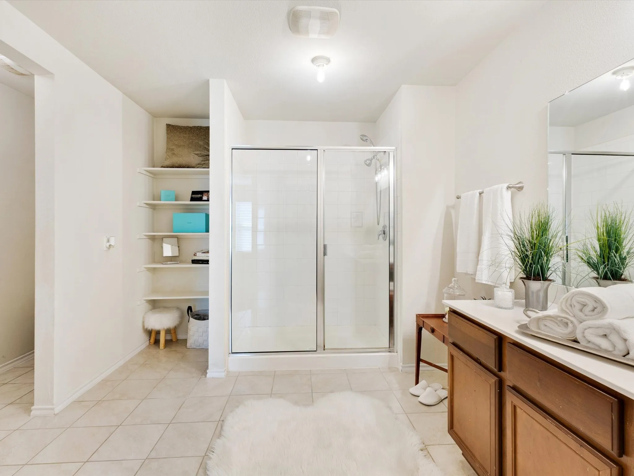 Single Family Residence For Sale in Kaufman County , 2307 Pontotoc Drive, Forney, Texas 75126, 4 Bedroom, 2 Bathroom, 2 Garage spaces, 2,046 Sqft, built in 2018, mls#21333014, Real Estate Agent in Forney, Homes For Sale in Kaufman county, Homes For Sale in Forney, Realtor in Forney Texas, Real Estate Brokerage Independent Realty Texas, Luminita Cordes Realtor
