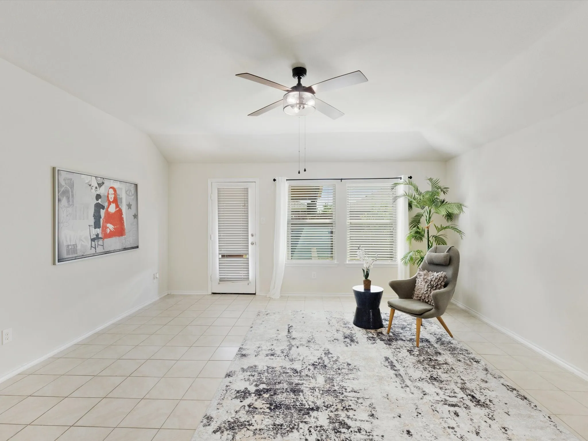 Single Family Residence For Sale in Kaufman County , 2307 Pontotoc Drive, Forney, Texas 75126, 4 Bedroom, 2 Bathroom, 2 Garage spaces, 2,046 Sqft, built in 2018, mls#21333014, Real Estate Agent in Forney, Homes For Sale in Kaufman county, Homes For Sale in Forney, Realtor in Forney Texas, Real Estate Brokerage Independent Realty Texas, Luminita Cordes Realtor