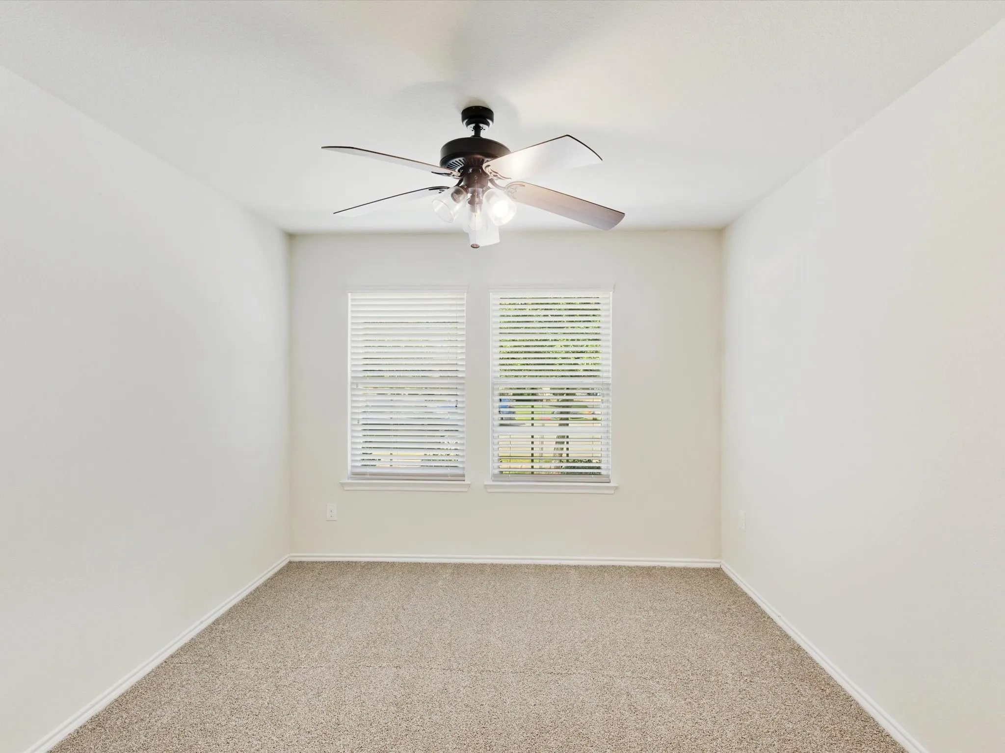 Single Family Residence For Sale in Kaufman County , 2307 Pontotoc Drive, Forney, Texas 75126, 4 Bedroom, 2 Bathroom, 2 Garage spaces, 2,046 Sqft, built in 2018, mls#21333014, Real Estate Agent in Forney, Homes For Sale in Kaufman county, Homes For Sale in Forney, Realtor in Forney Texas, Real Estate Brokerage Independent Realty Texas, Luminita Cordes Realtor