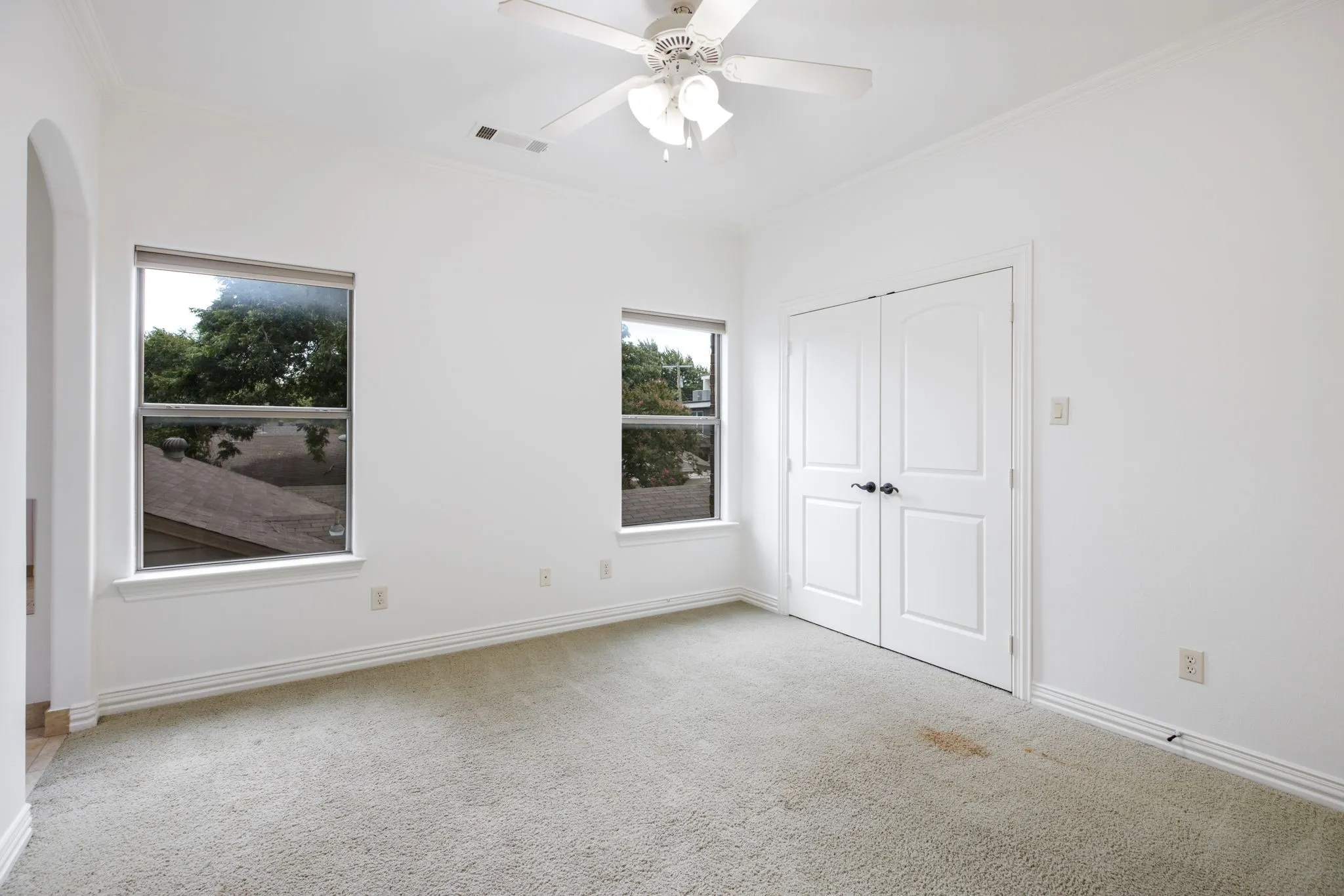 Single Family Residence For Rent in Dallas County , 3606 S Versailles Avenue, Dallas, Texas 75209, 3 Bedroom, 3 Bathroom, 2 Garage spaces, 3,570 Sqft, built in 2006, mls#21331671, Real Estate Agent in Dallas, Homes For Rent in Dallas county, Homes For Rent in Dallas, Realtor in Dallas Texas, Real Estate Brokerage Independent Realty Texas, Luminita Cordes Realtor