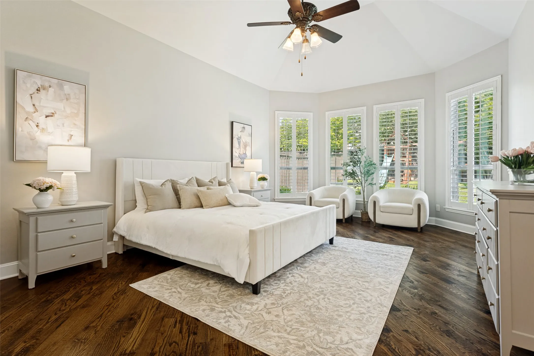 Single Family Residence For Sale in Collin County , 1312 Thornwood Drive, Murphy, Texas 75094, 5 Bedroom, 5 Bathroom, 3 Garage spaces, 4,768 Sqft, built in 2010, mls#21320256, Real Estate Agent in Murphy, Homes For Sale in Collin county, Homes For Sale in Murphy, Realtor in Murphy Texas, Real Estate Brokerage Independent Realty Texas, Luminita Cordes Realtor
