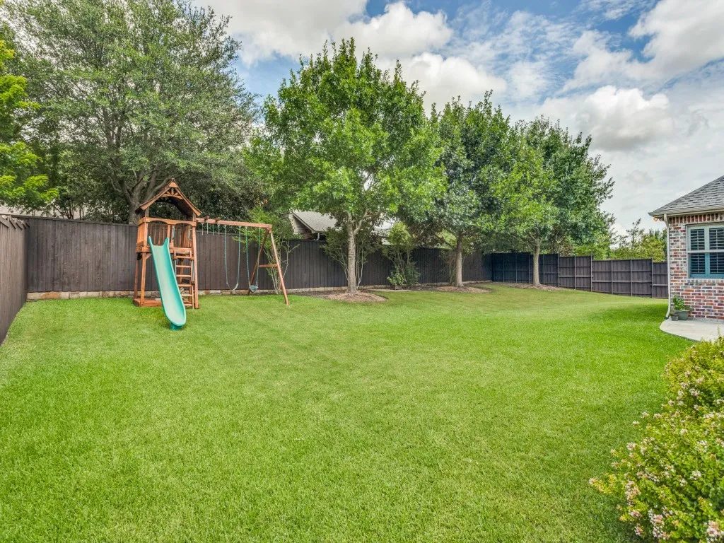 Single Family Residence For Sale in Collin County , 1312 Thornwood Drive, Murphy, Texas 75094, 5 Bedroom, 5 Bathroom, 3 Garage spaces, 4,768 Sqft, built in 2010, mls#21320256, Real Estate Agent in Murphy, Homes For Sale in Collin county, Homes For Sale in Murphy, Realtor in Murphy Texas, Real Estate Brokerage Independent Realty Texas, Luminita Cordes Realtor