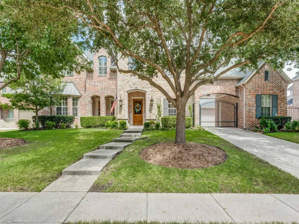 Single Family Residence For Sale in Collin County , 1312 Thornwood Drive, Murphy, Texas 75094, 5 Bedroom, 5 Bathroom, 3 Garage spaces, 4,768 Sqft, built in 2010, mls#21320256, Real Estate Agent in Murphy, Homes For Sale in Collin county, Homes For Sale in Murphy, Realtor in Murphy Texas, Real Estate Brokerage Independent Realty Texas, Luminita Cordes Realtor