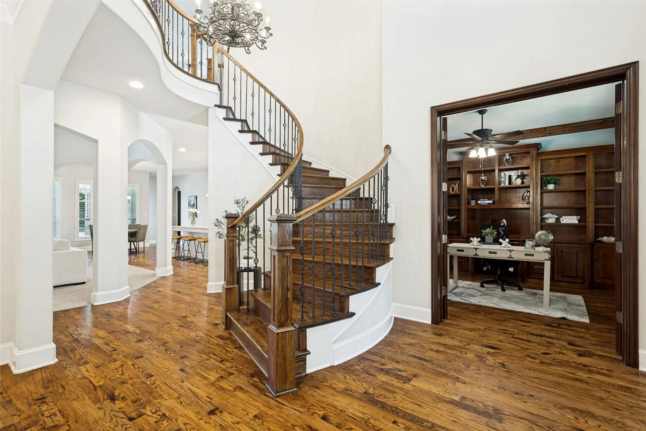 Single Family Residence For Sale in Collin County , 1312 Thornwood Drive, Murphy, Texas 75094, 5 Bedroom, 5 Bathroom, 3 Garage spaces, 4,768 Sqft, built in 2010, mls#21320256, Real Estate Agent in Murphy, Homes For Sale in Collin county, Homes For Sale in Murphy, Realtor in Murphy Texas, Real Estate Brokerage Independent Realty Texas, Luminita Cordes Realtor